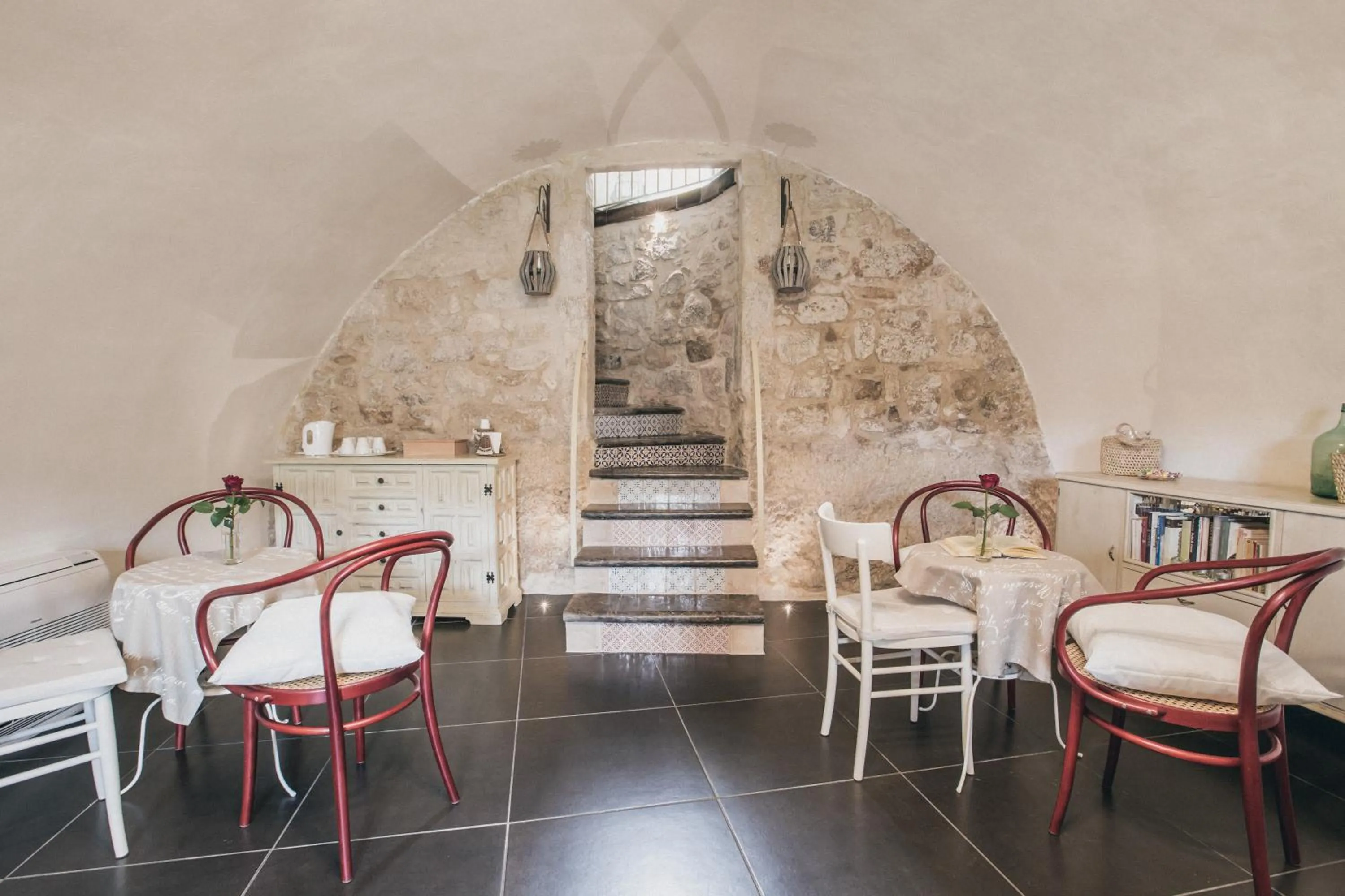 Communal lounge/ TV room in Sabbinirica