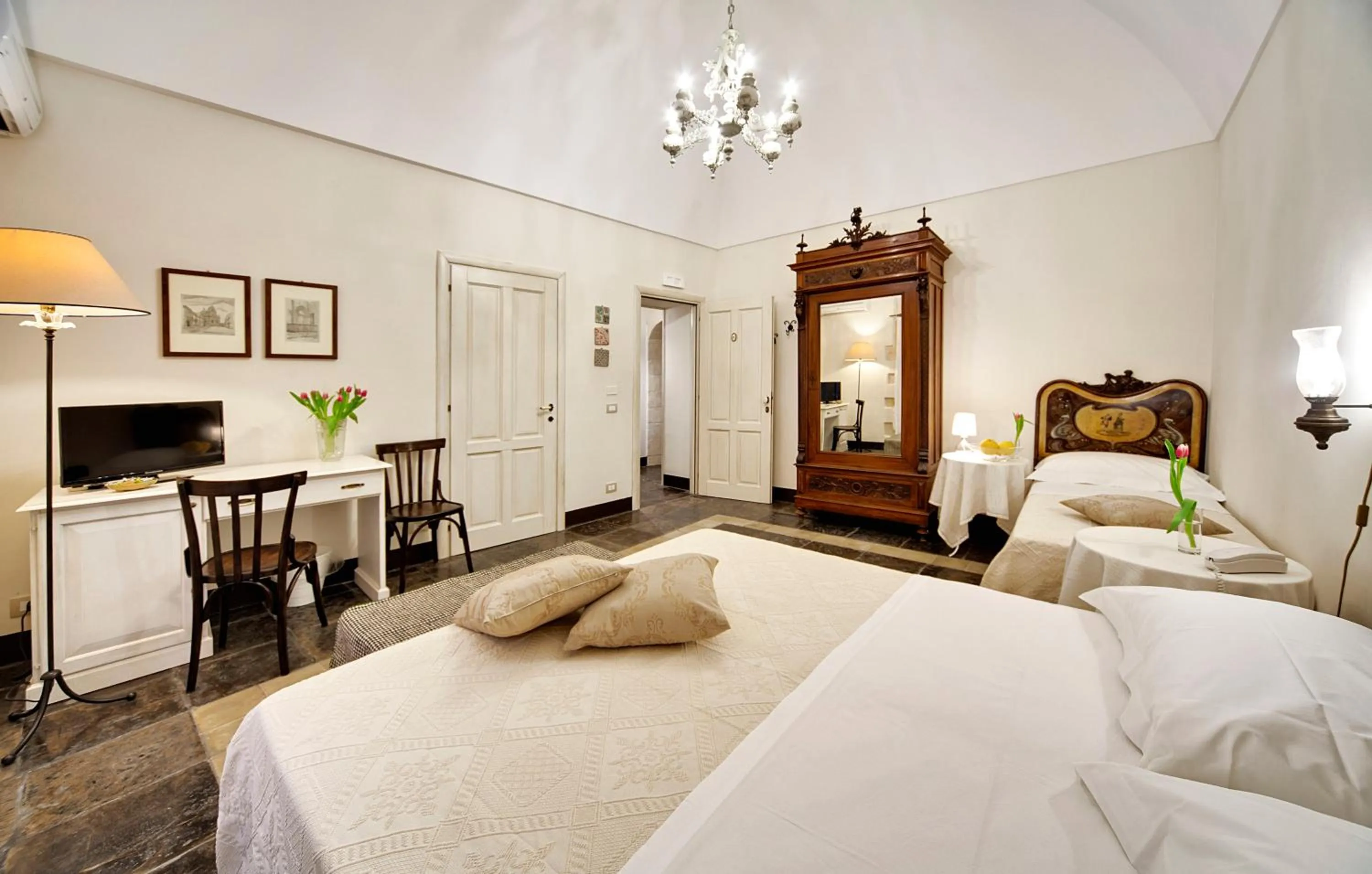 Photo of the whole room, Bed in Sabbinirica