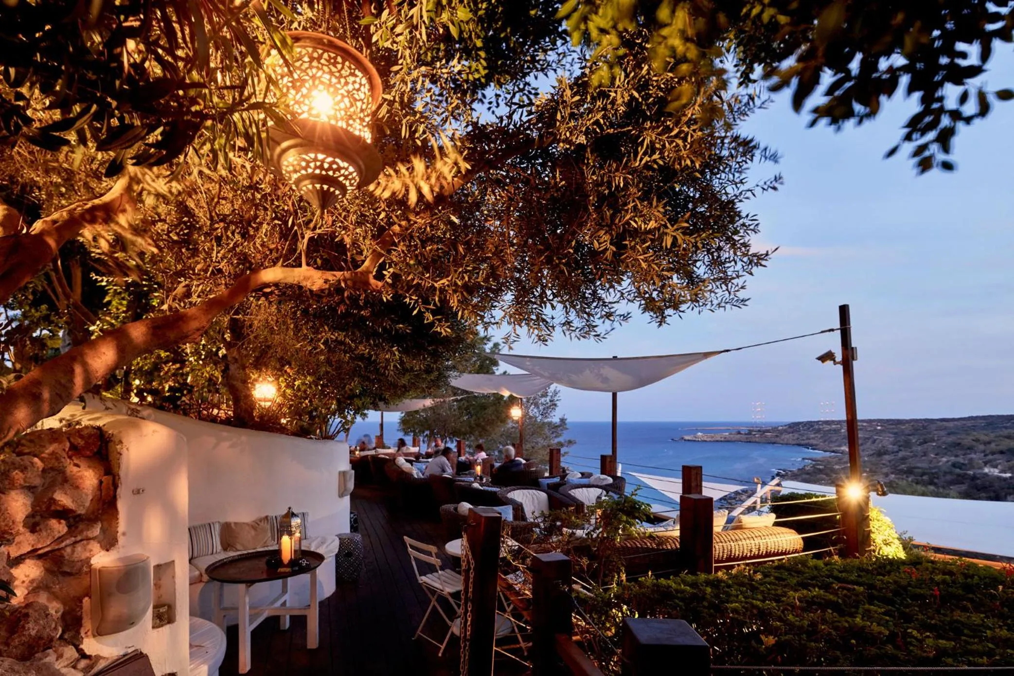 Restaurant/places to eat in Grecian Park