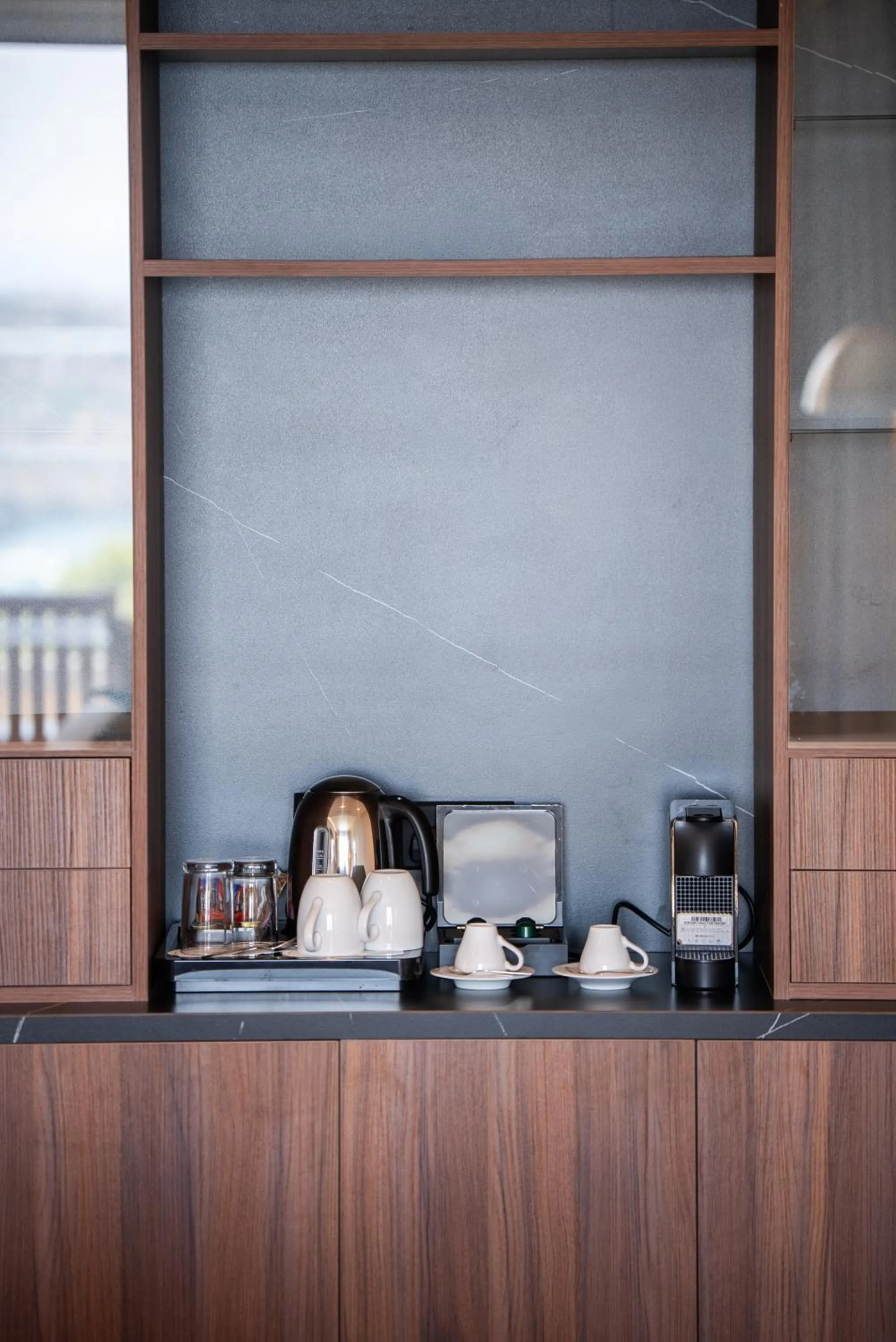 Coffee/tea facilities in Grecian Park