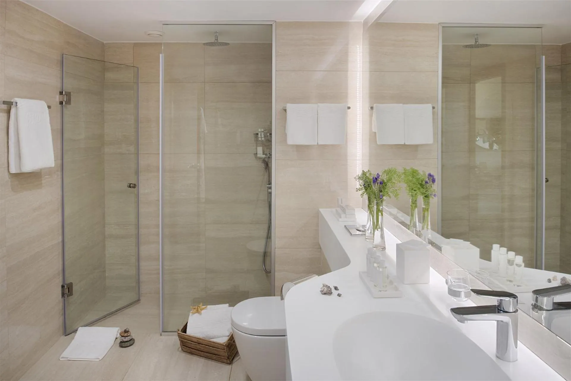 Bathroom in Grecian Park