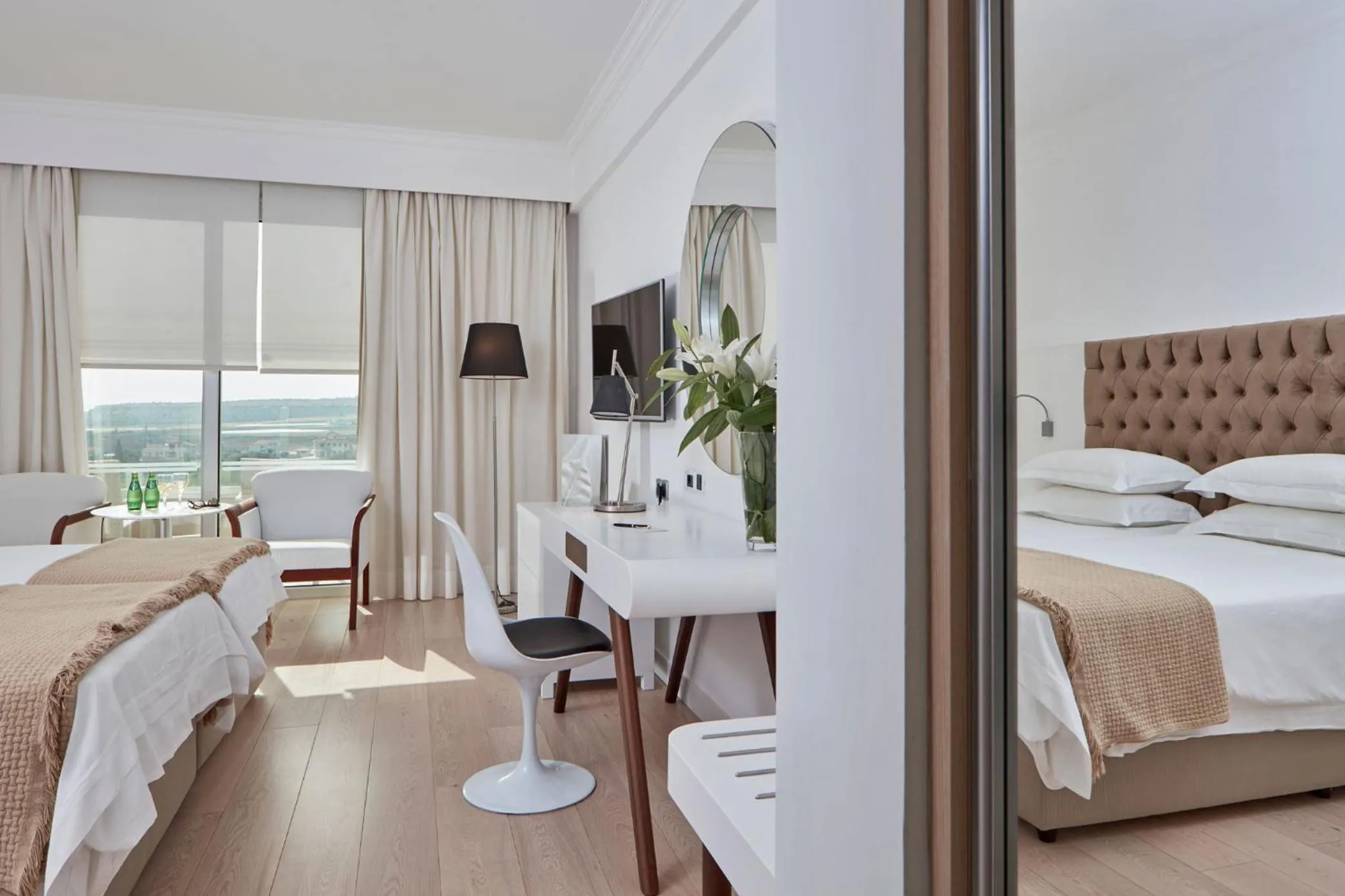 Bedroom, Bed in Grecian Park