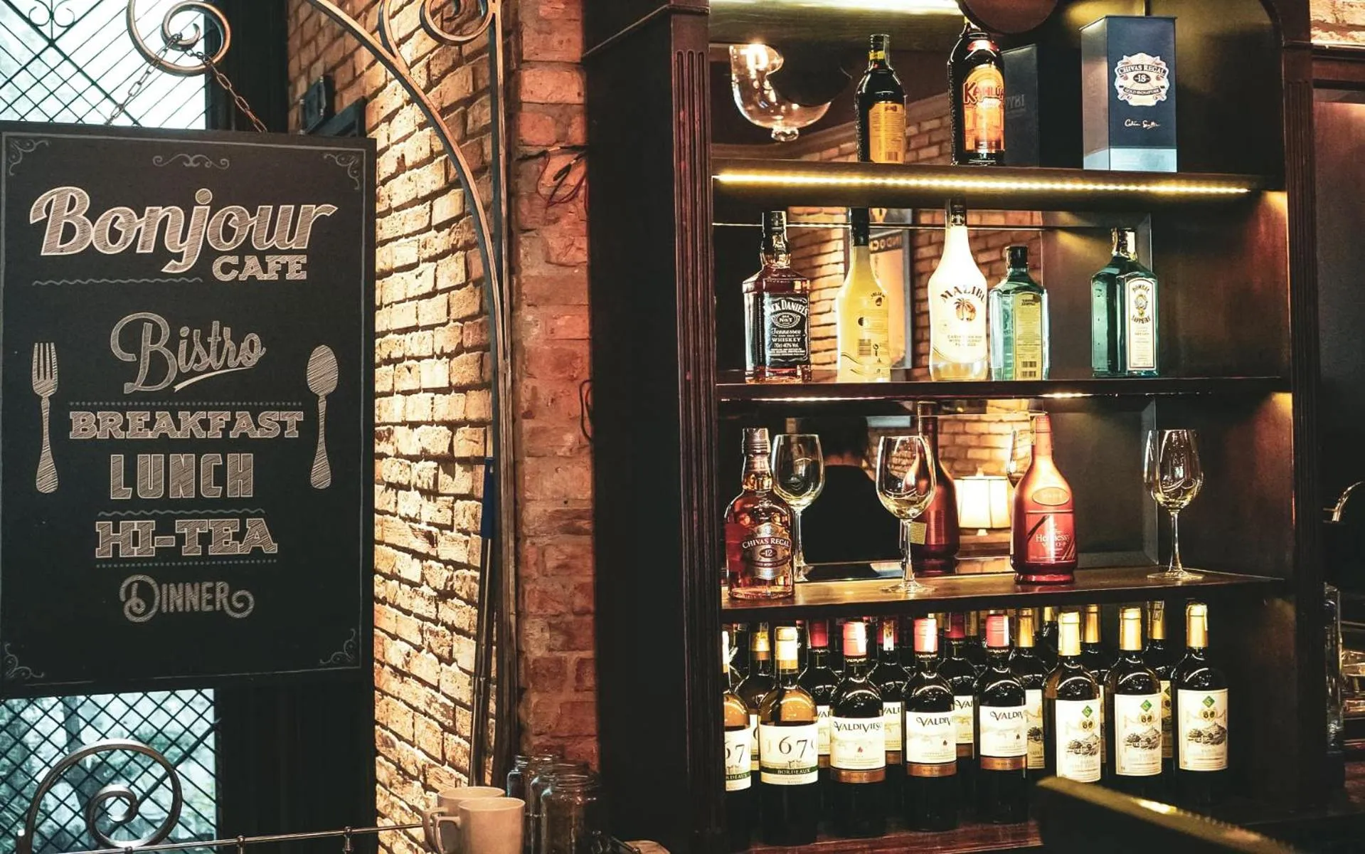 Restaurant/places to eat in Alagon D'antique Hotel & Spa - Wellness Treatment Included