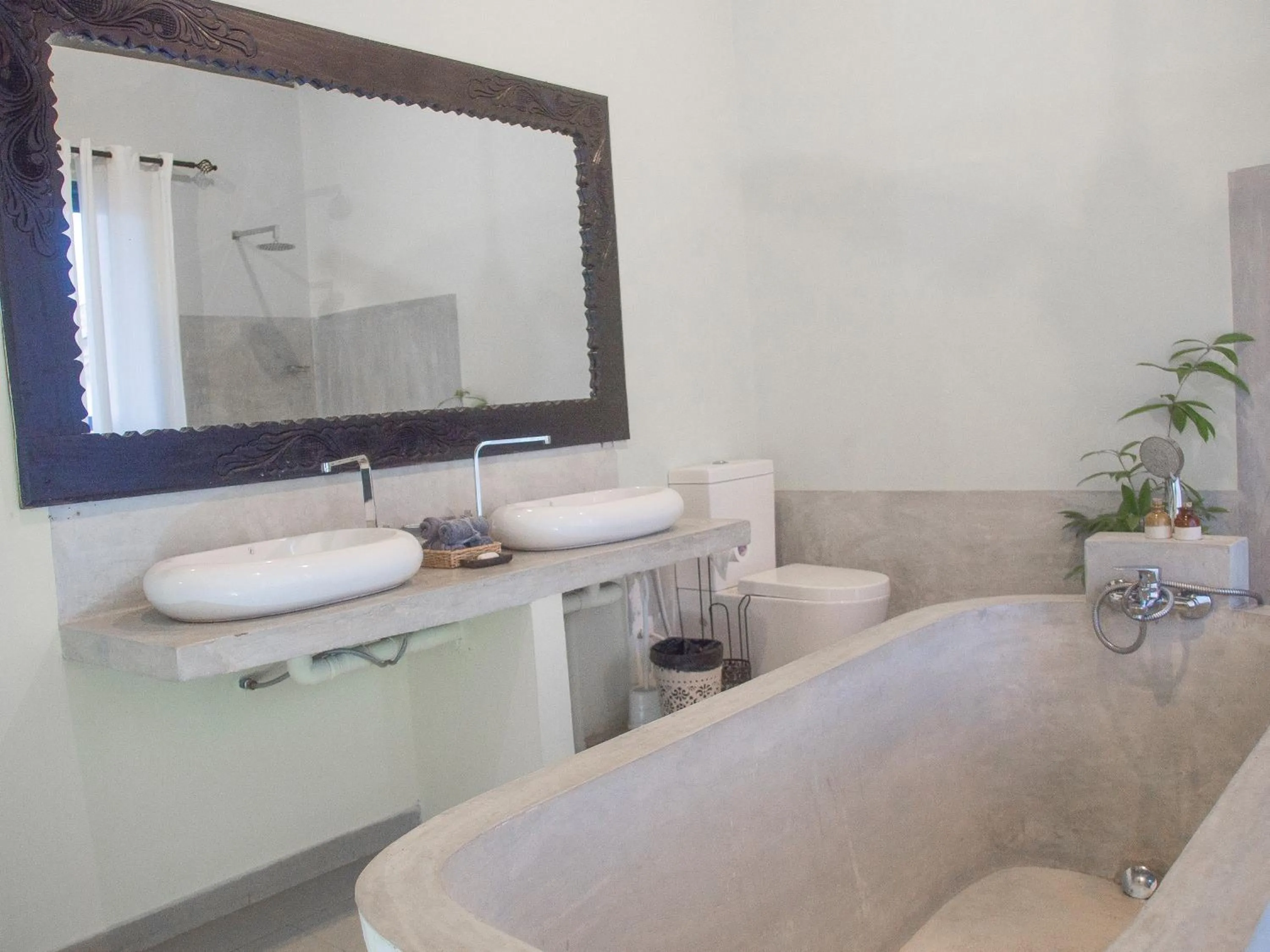 Bathroom in Secret Garden Galle Fort