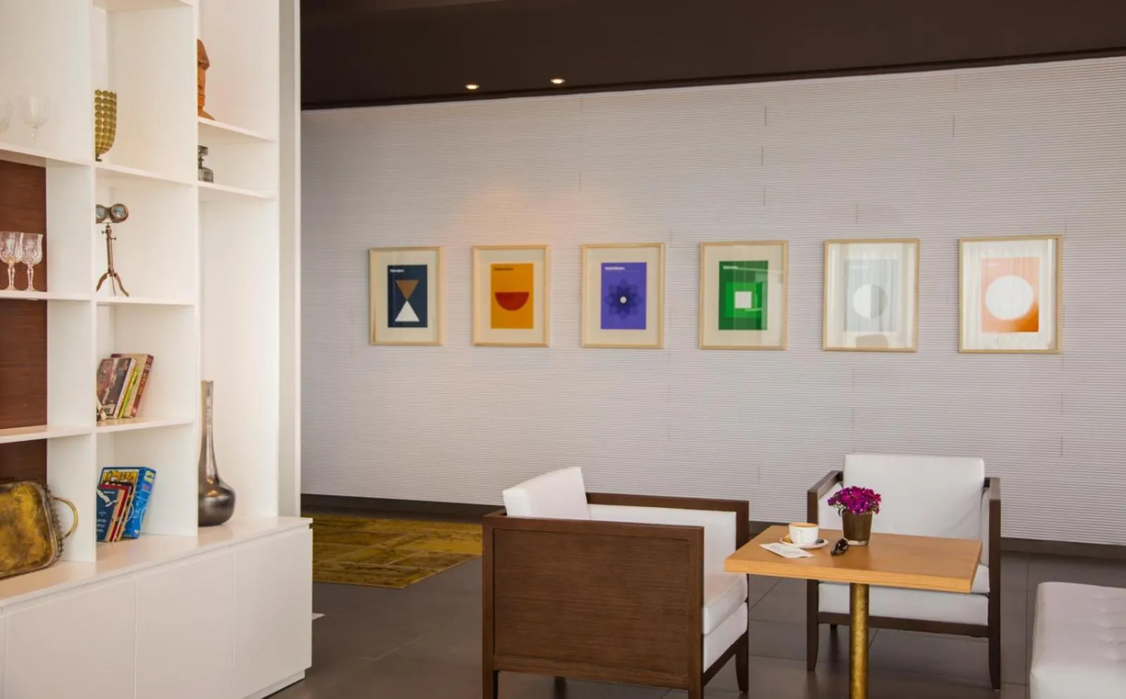 Lounge or bar in Prima Link Hotel