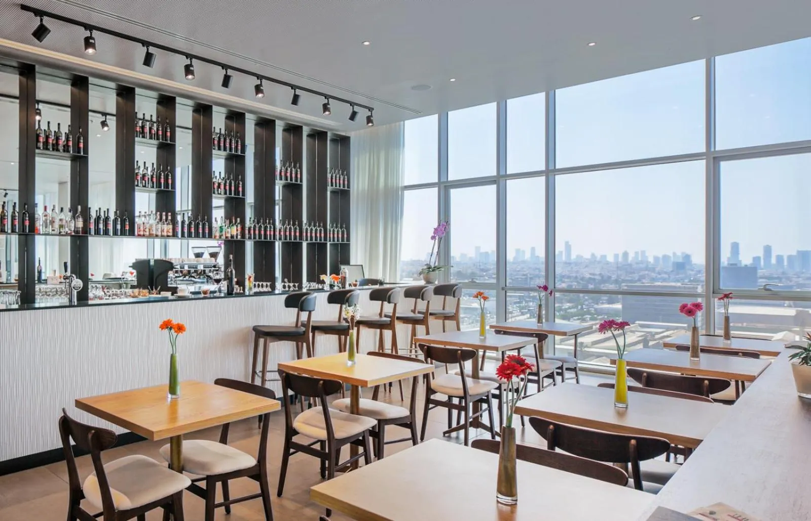 Lounge or bar in Prima Link Hotel