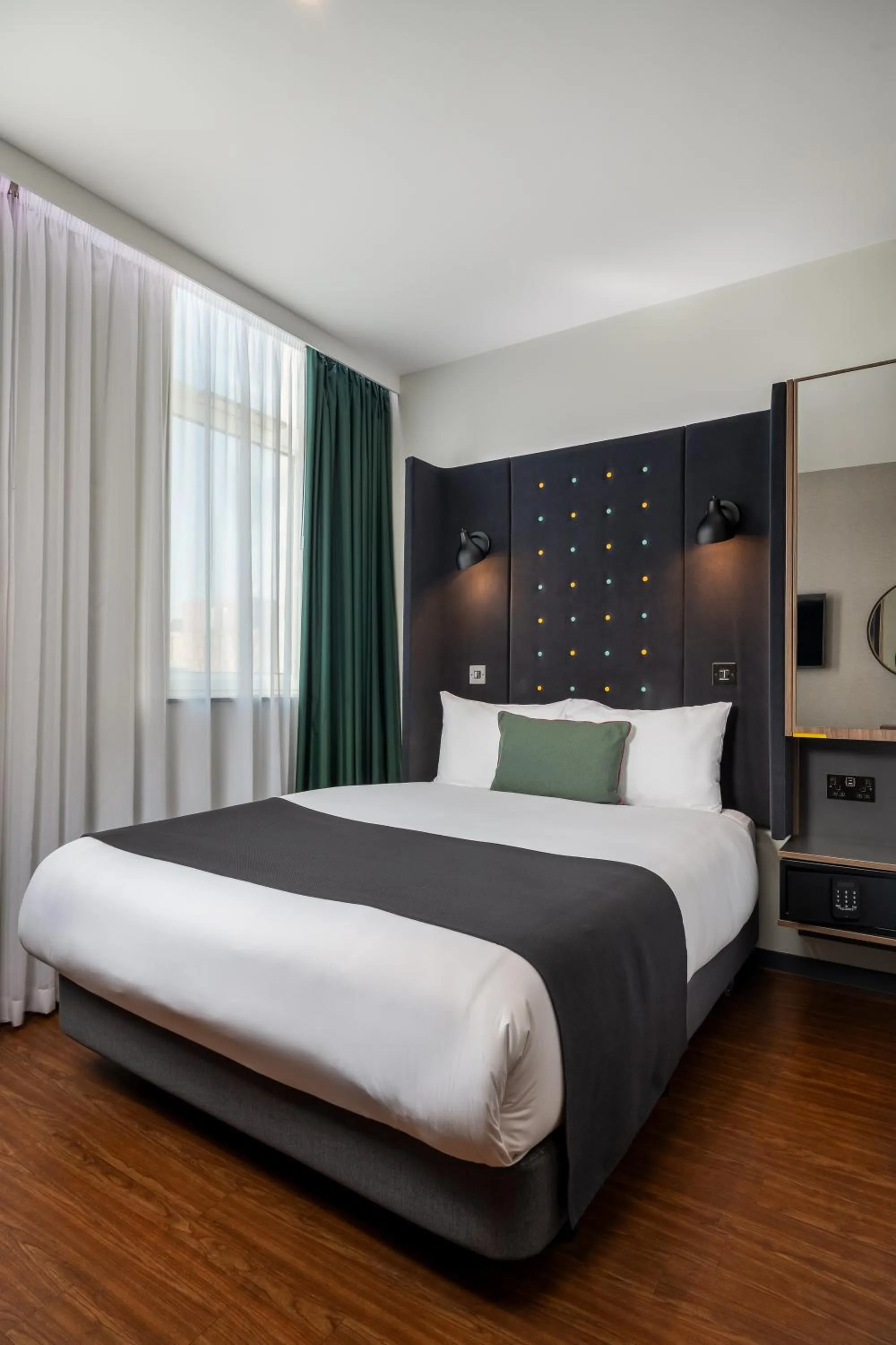 Bedroom, Bed in Point A Hotel London Kings Cross – St Pancras
