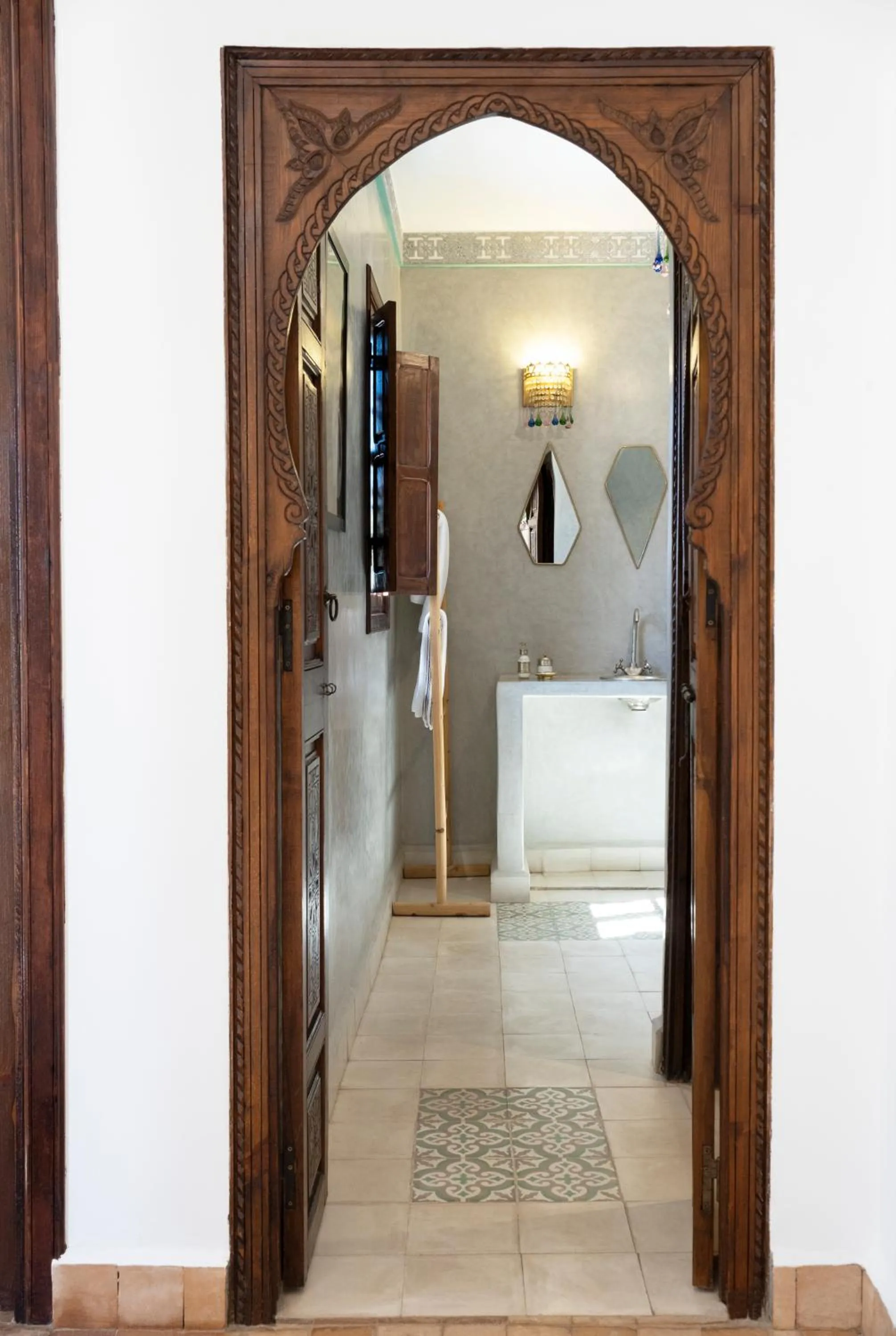 Shower in Riad Sashema