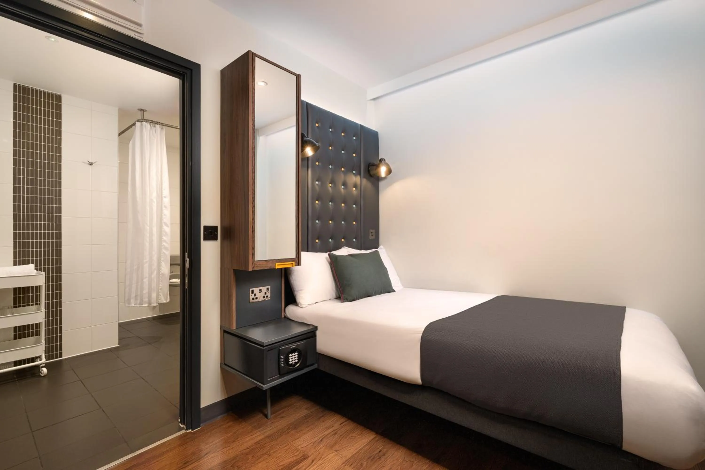 Bedroom, Bed in Point A Hotel London Westminster