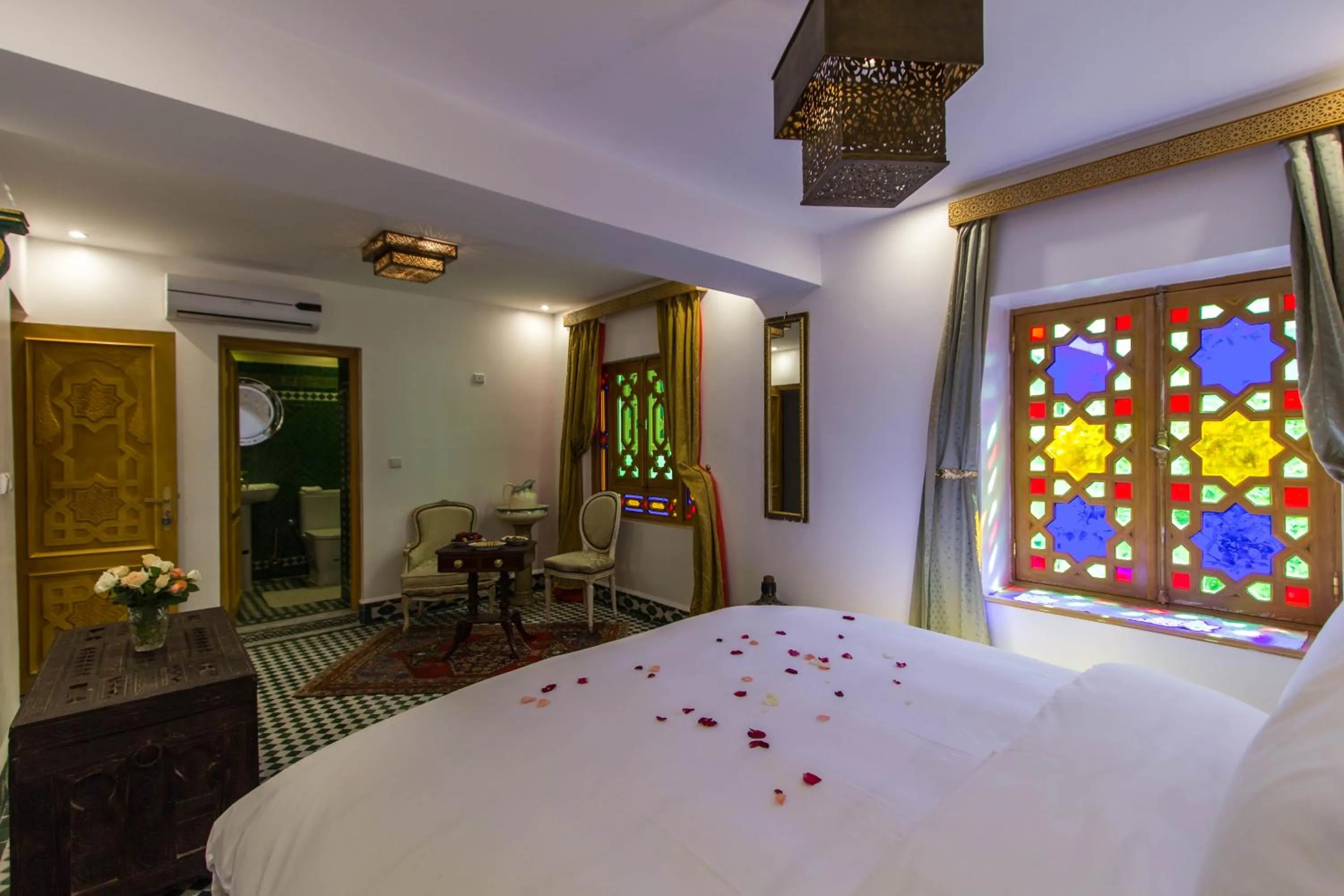 Bedroom, Bed in Riad Amor - Suite & Spa
