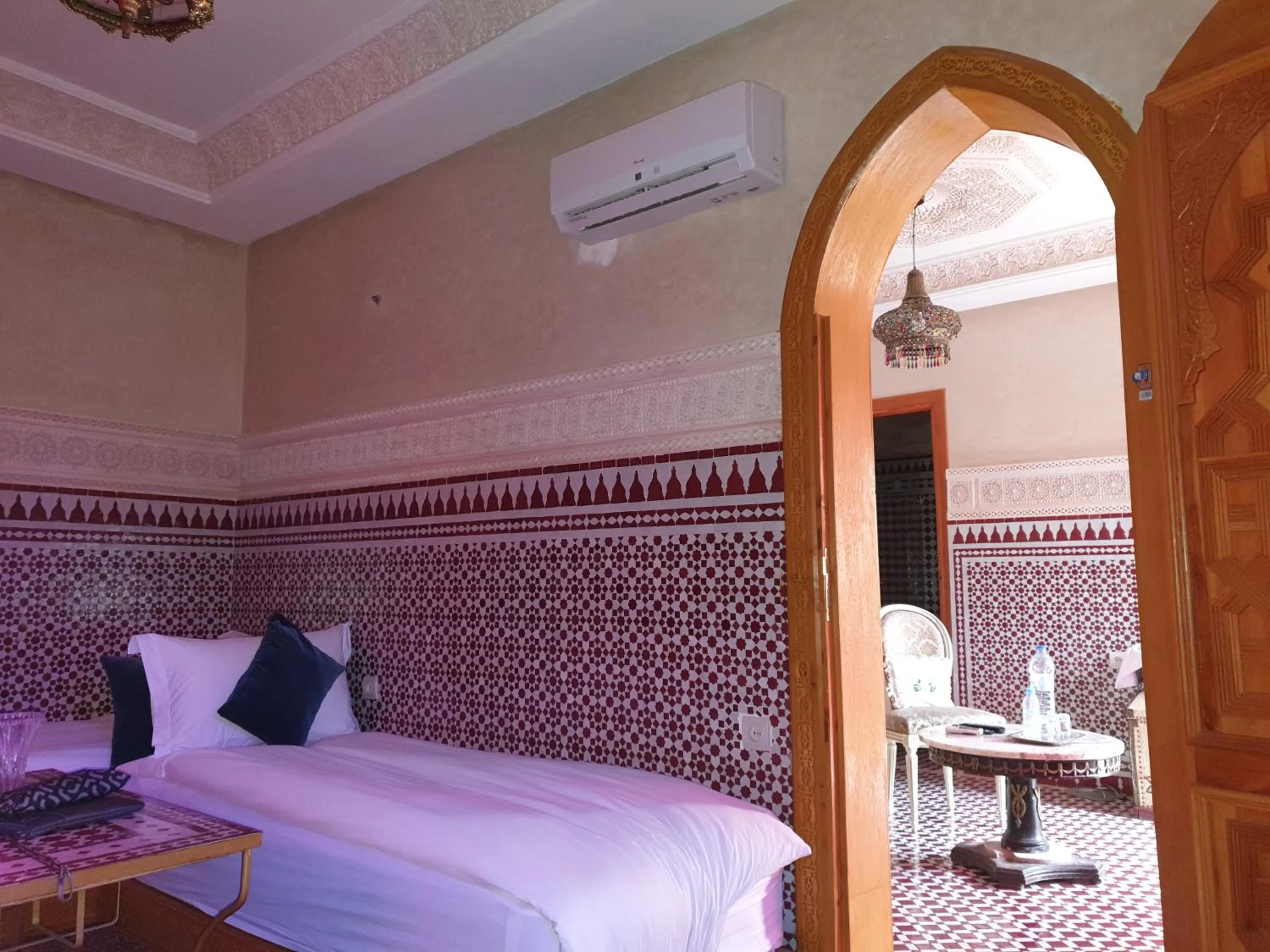 Bed in Riad Amor - Suite & Spa
