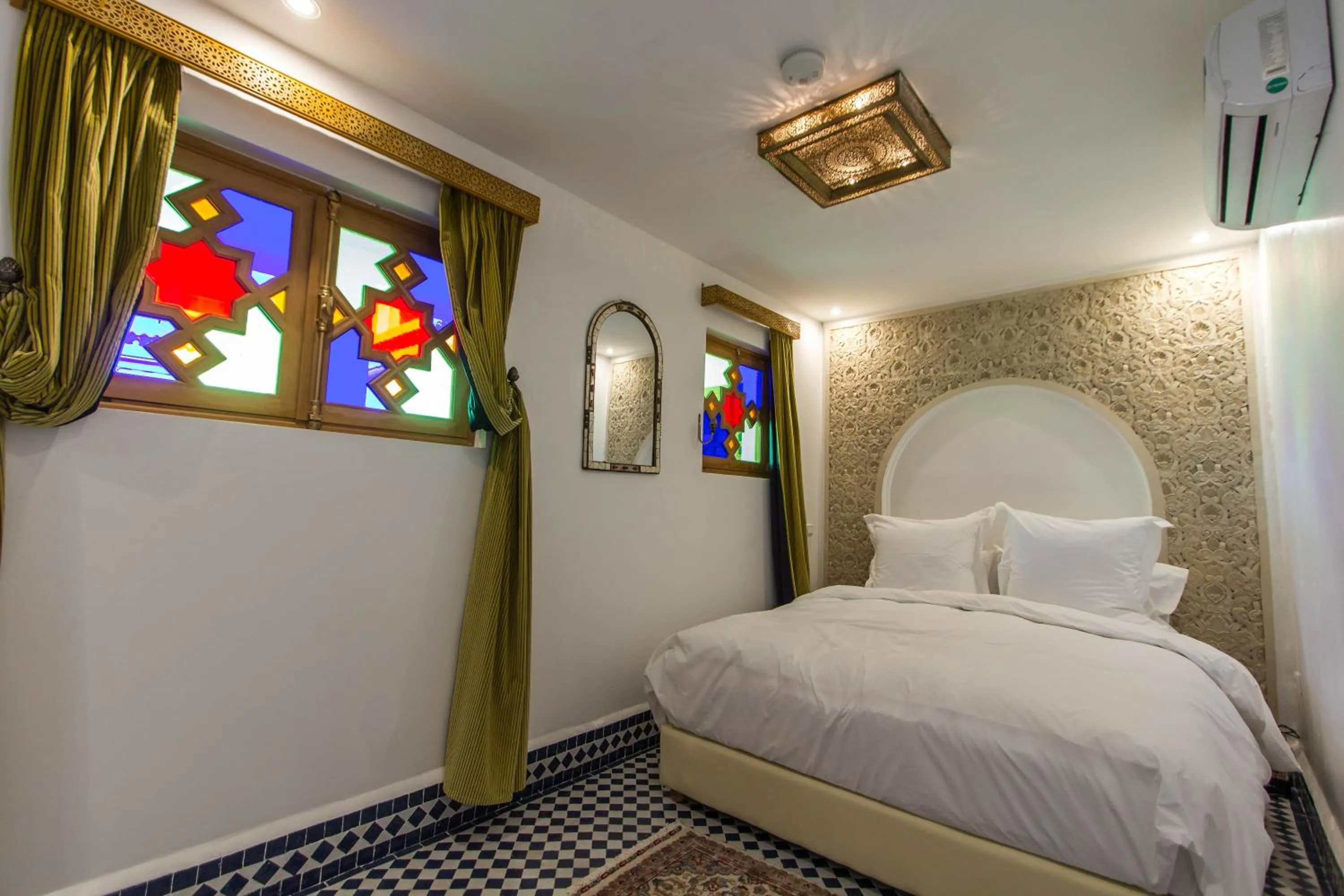 Bedroom, Bed in Riad Amor - Suite & Spa