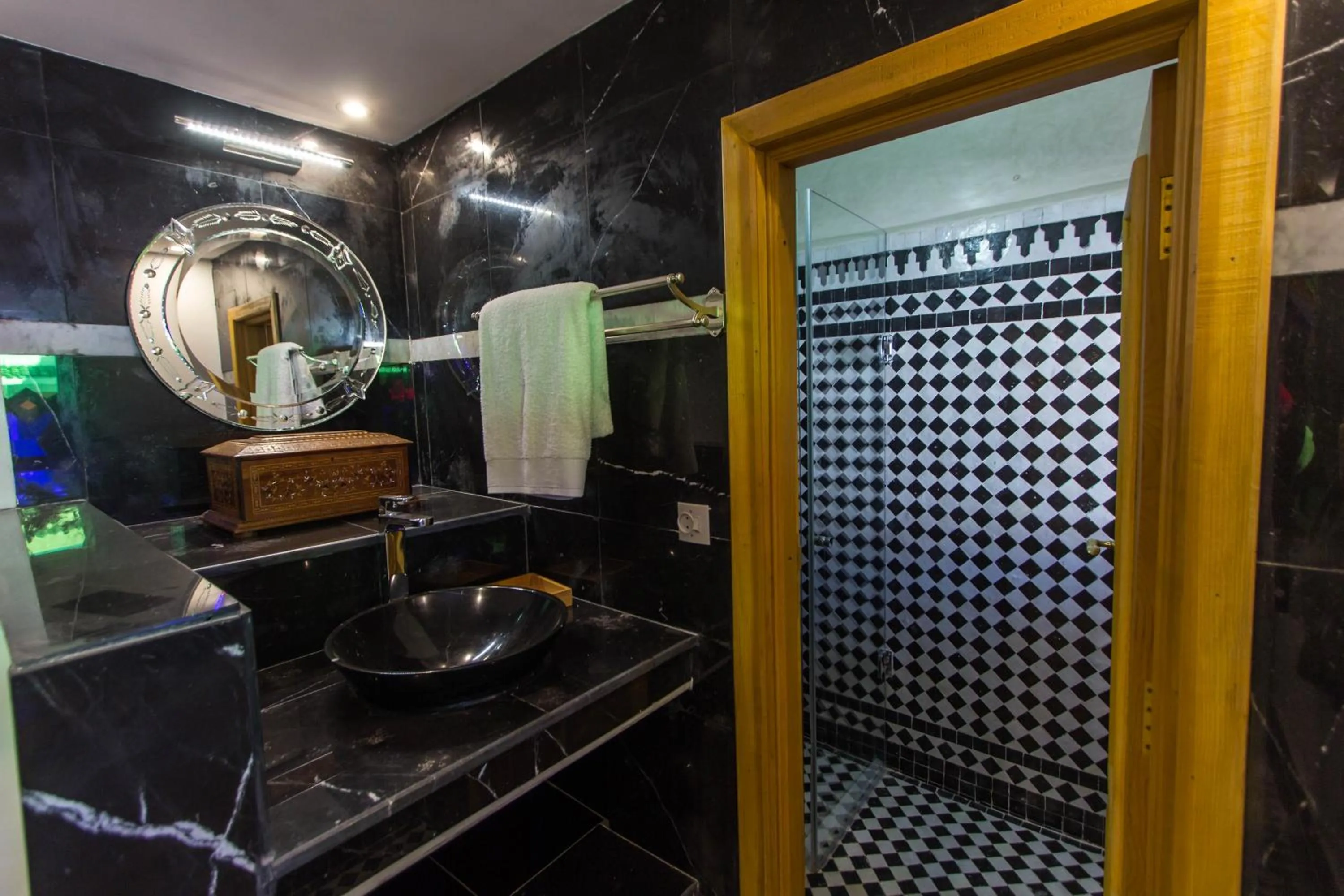 Shower in Riad Amor - Suite & Spa