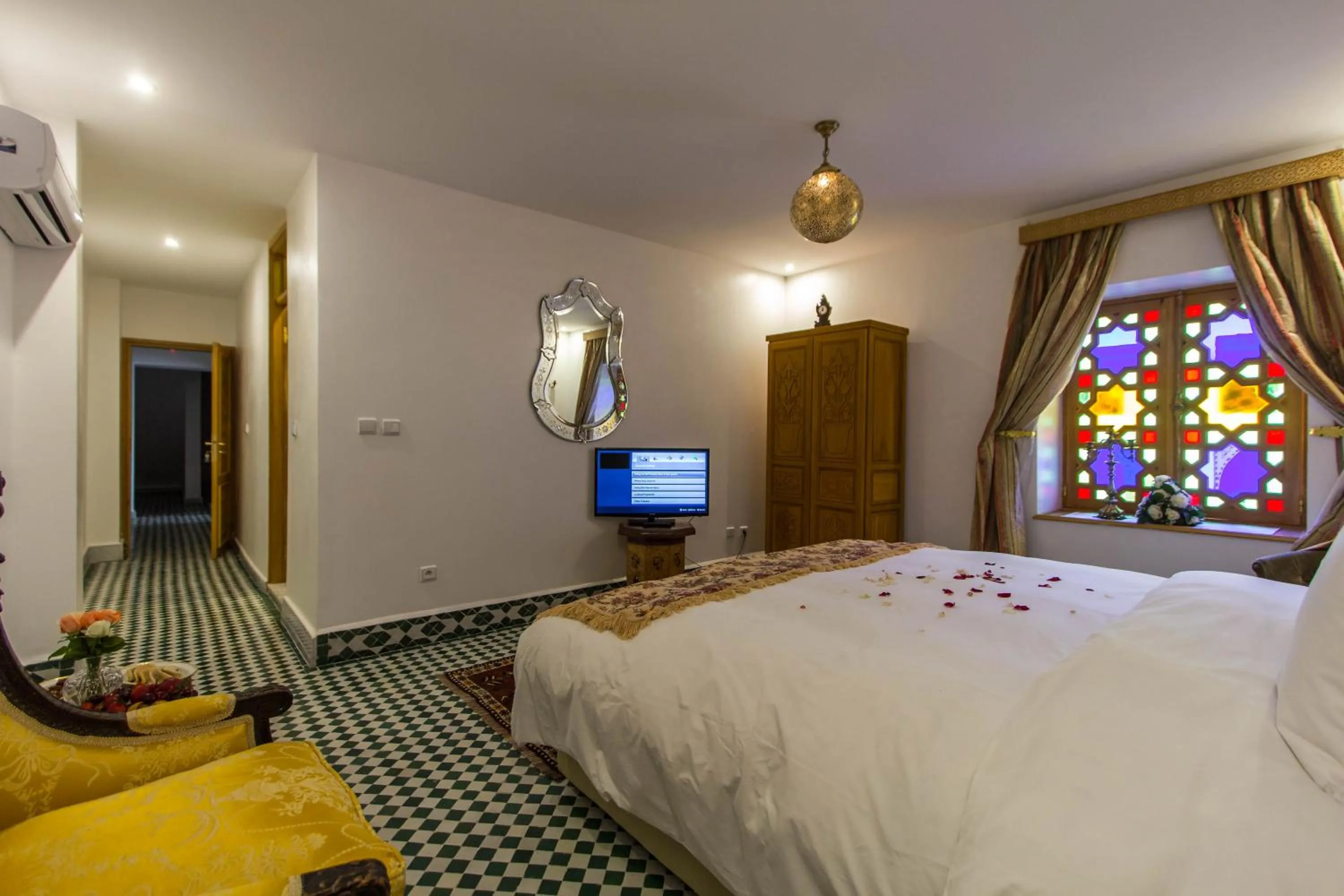 Bedroom, Bed in Riad Amor - Suite & Spa
