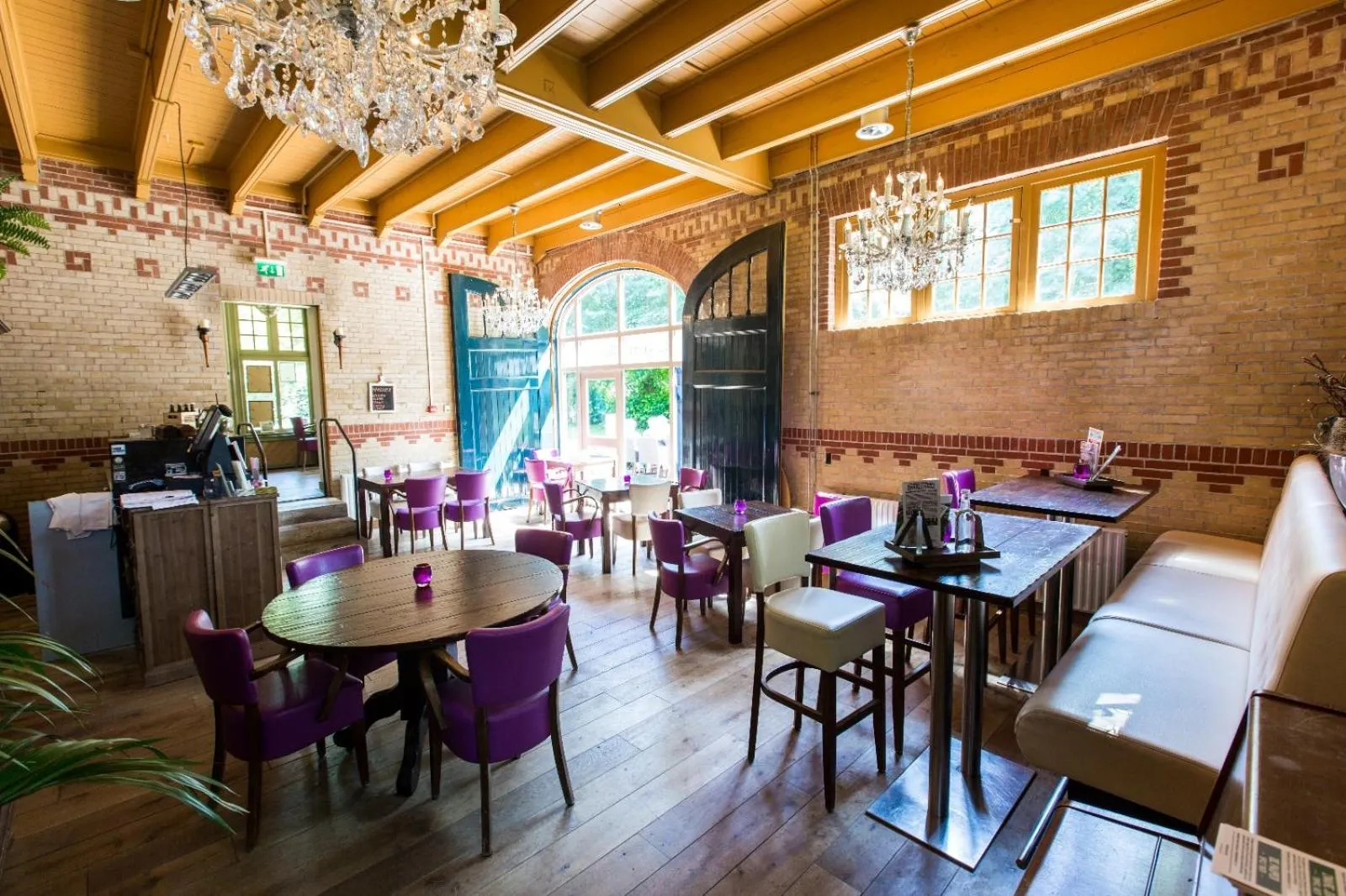 Lounge or bar in Cuisinerie Mensinge With Dreams