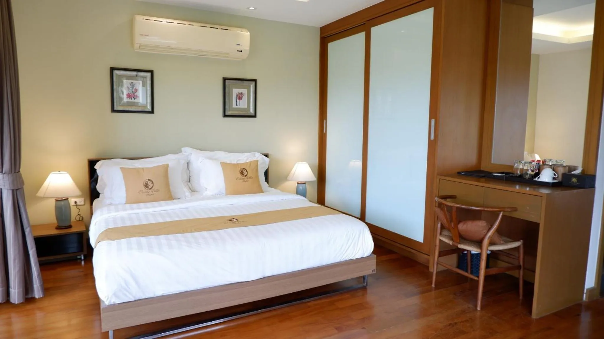 Bed in Ozone Villa Phuket