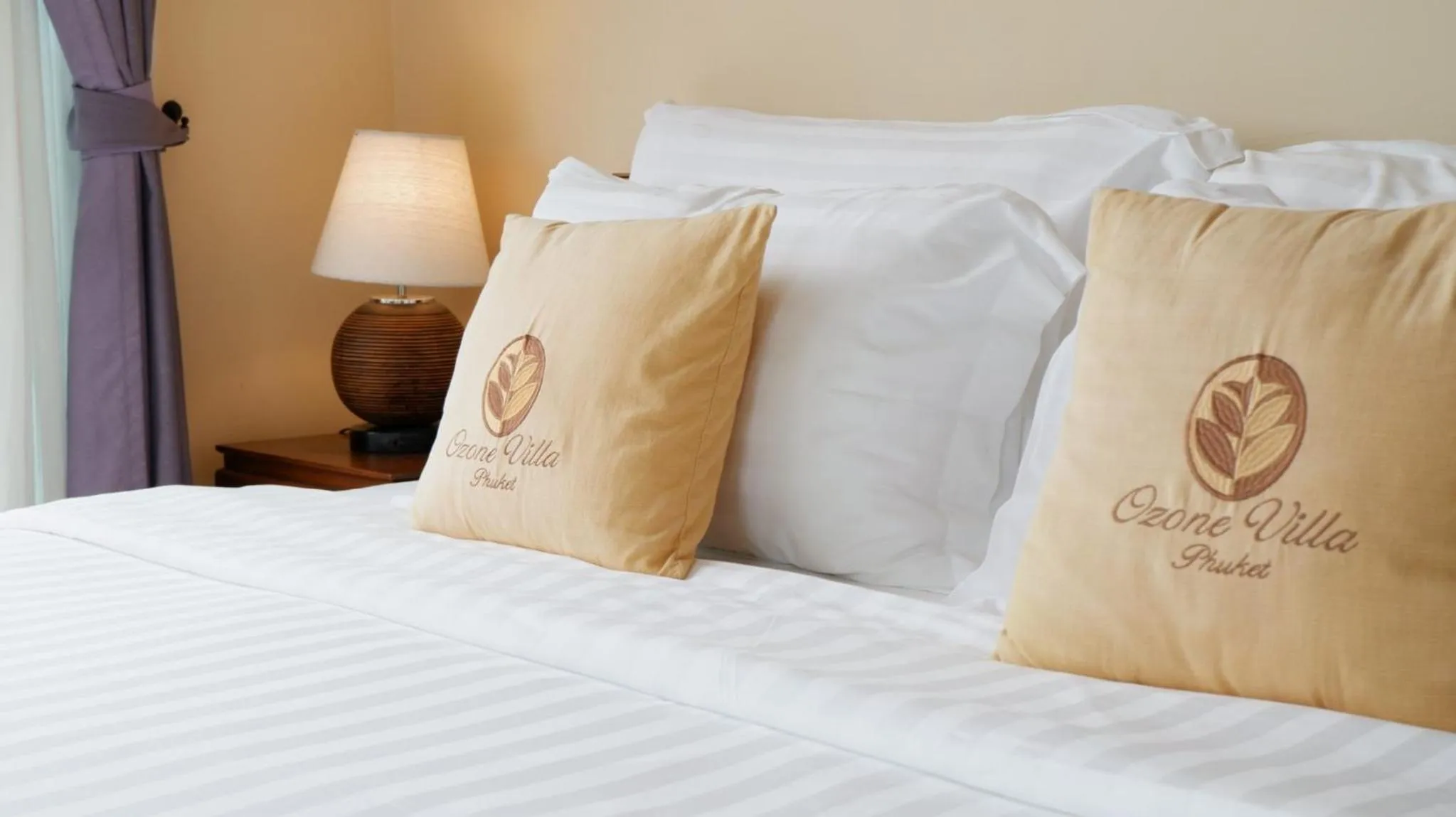 Bed in Ozone Villa Phuket