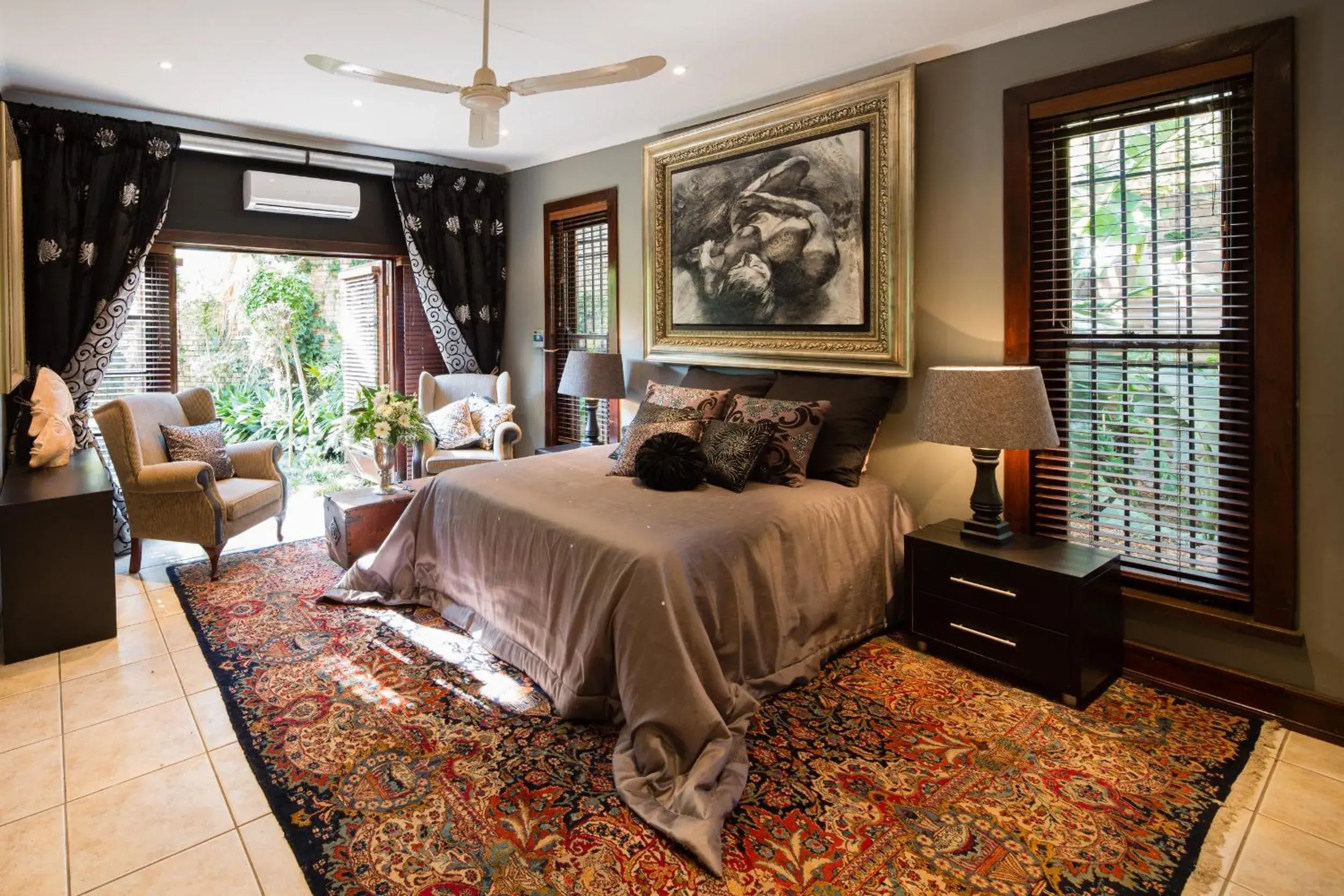 Executive Suite in The Art Guesthouse Executive Suite in The Art Guesthouse