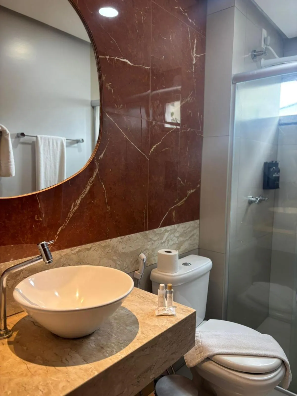 Shower in Pumma Business Hotel