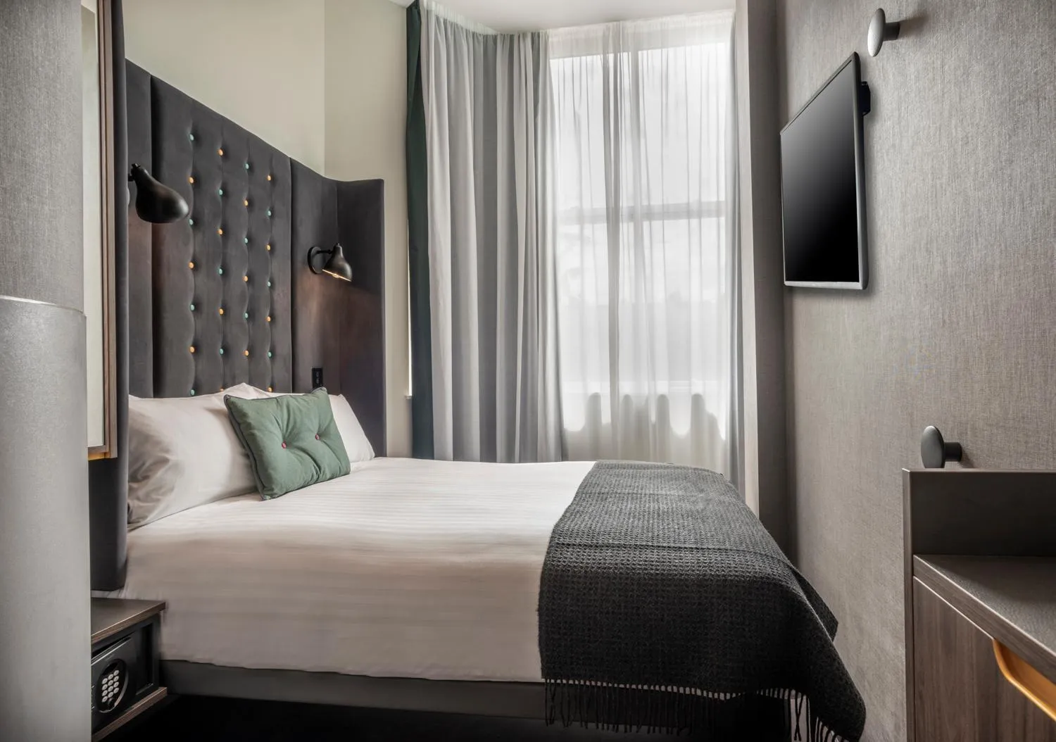 Bedroom, Bed in Point A London Liverpool Street