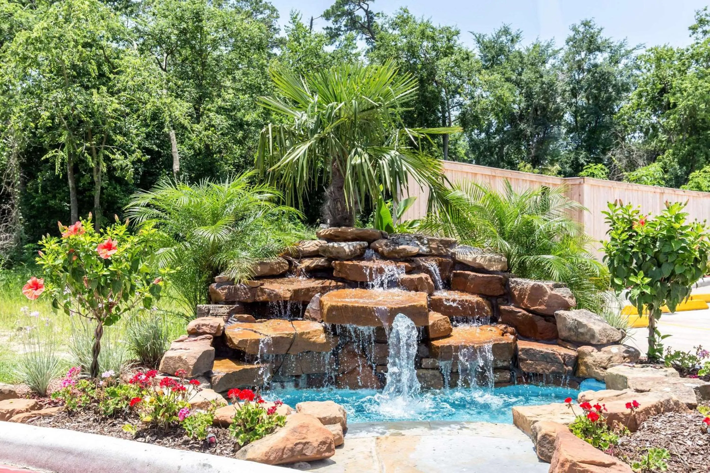 Property building in Scottish Inns & Suites Spring - Houston North