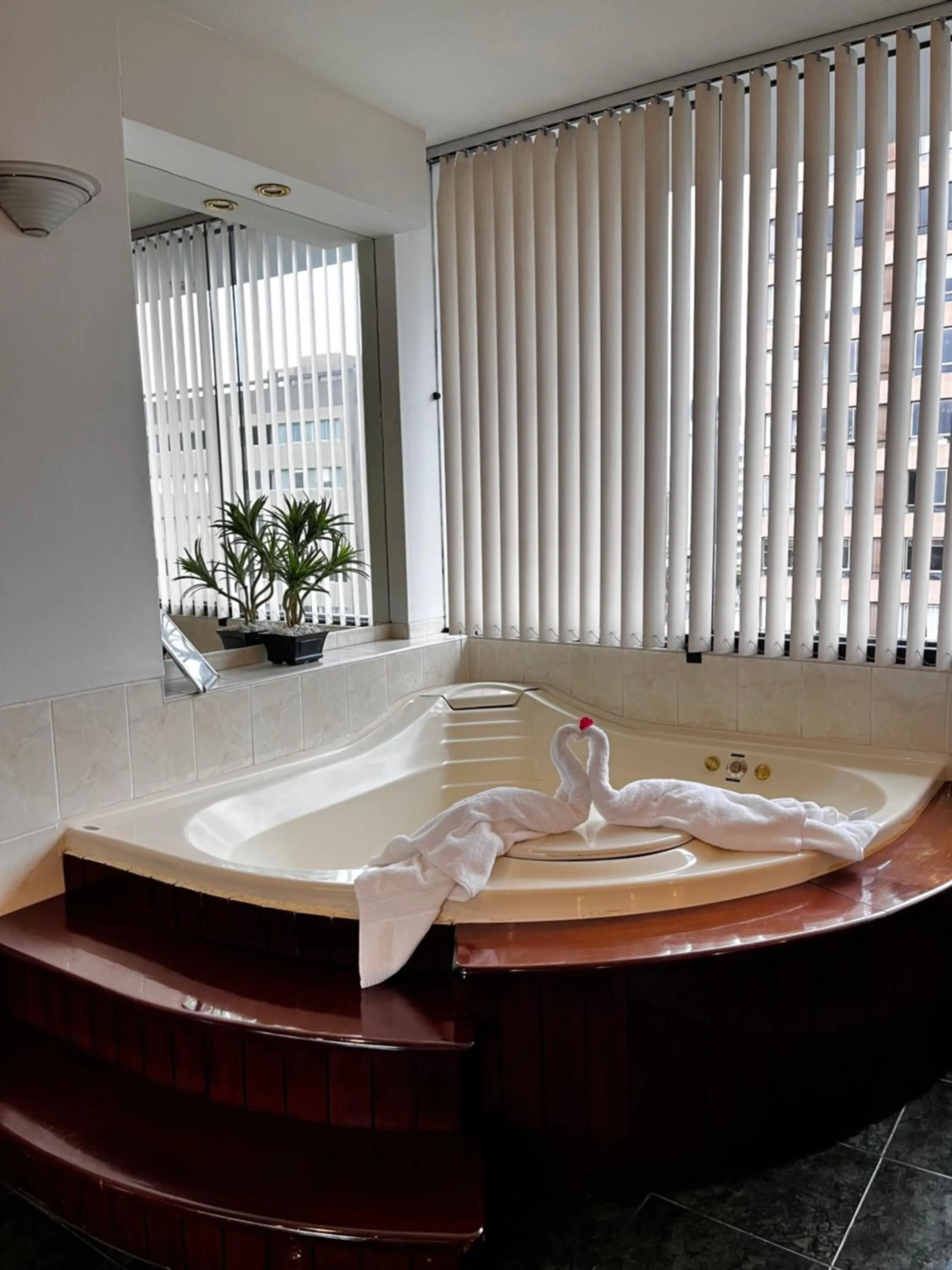 Hot Tub in Hotel Boulevard
