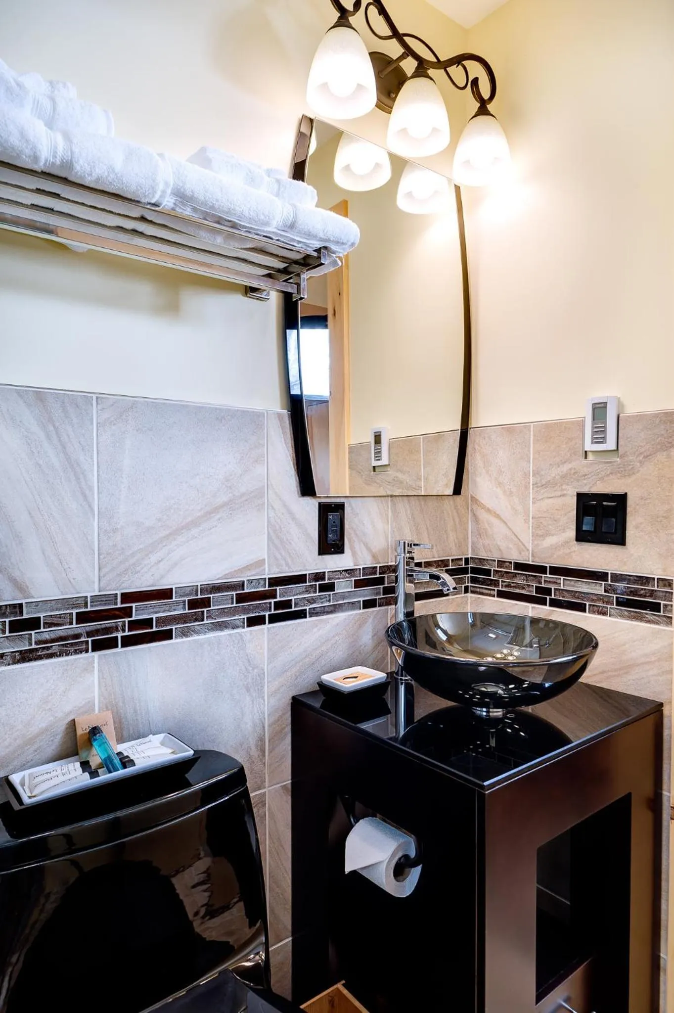Bathroom in Adirondack Spruce Lodge