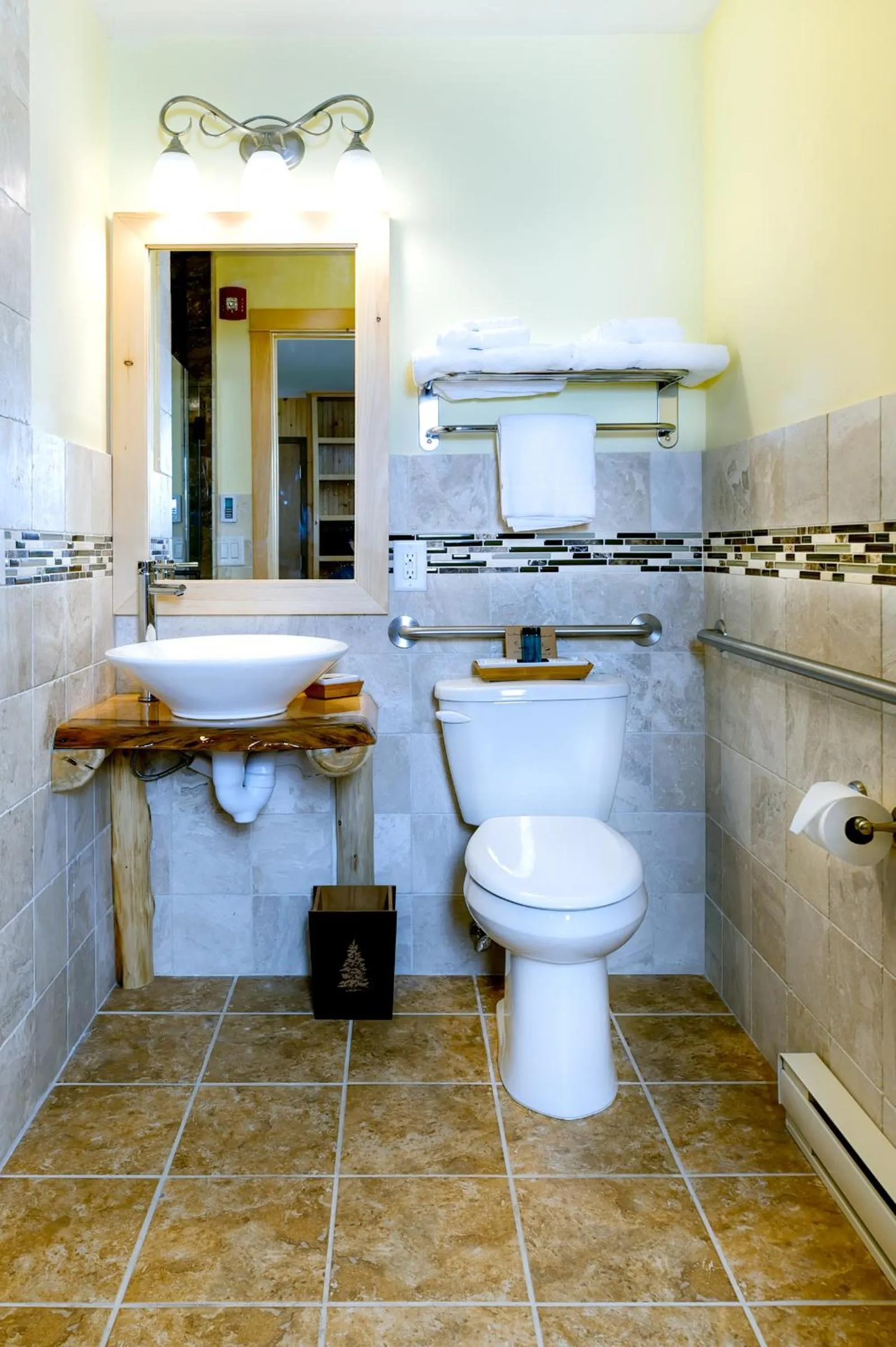 Bathroom in Adirondack Spruce Lodge