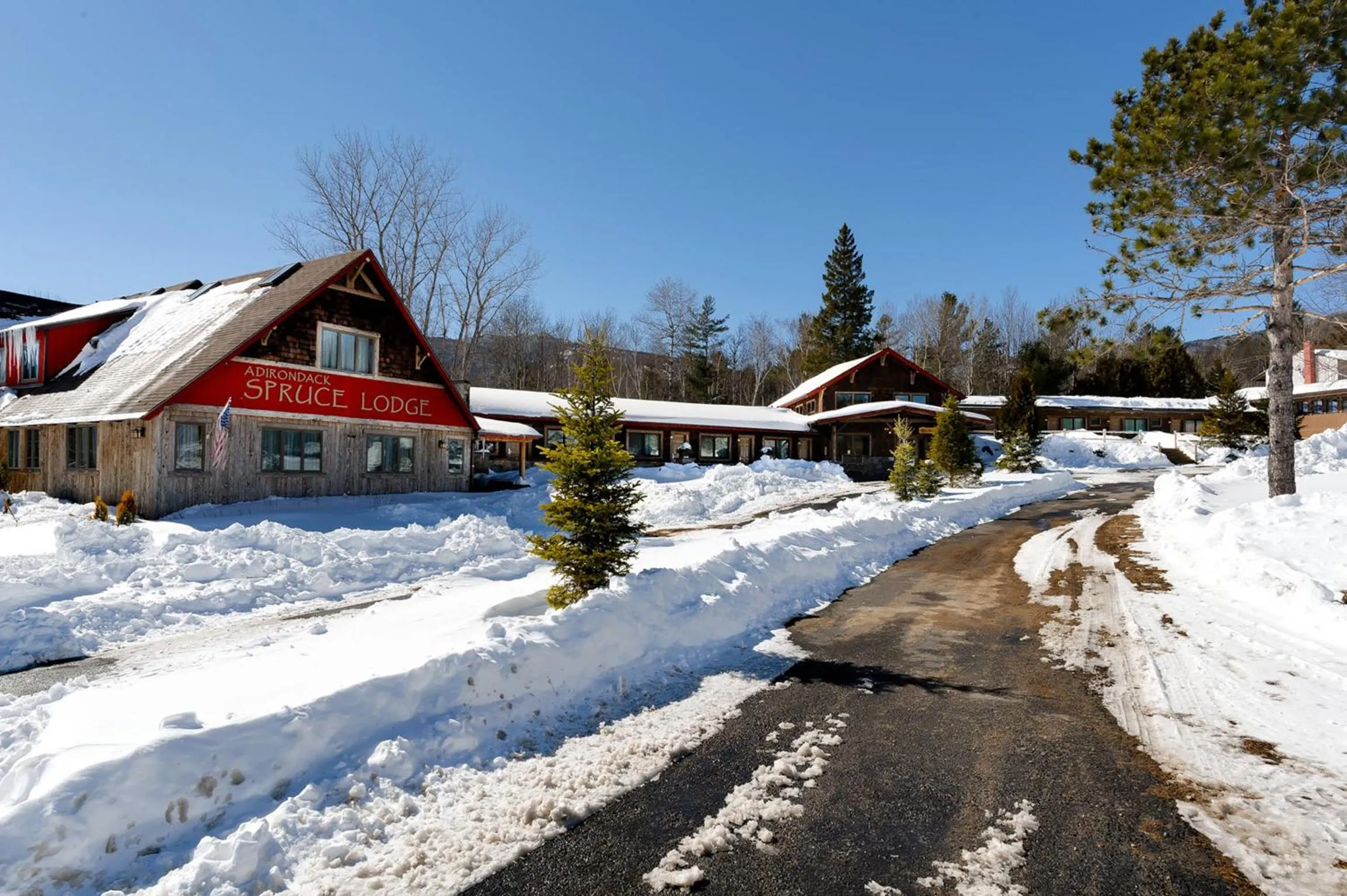 Property building in Adirondack Spruce Lodge