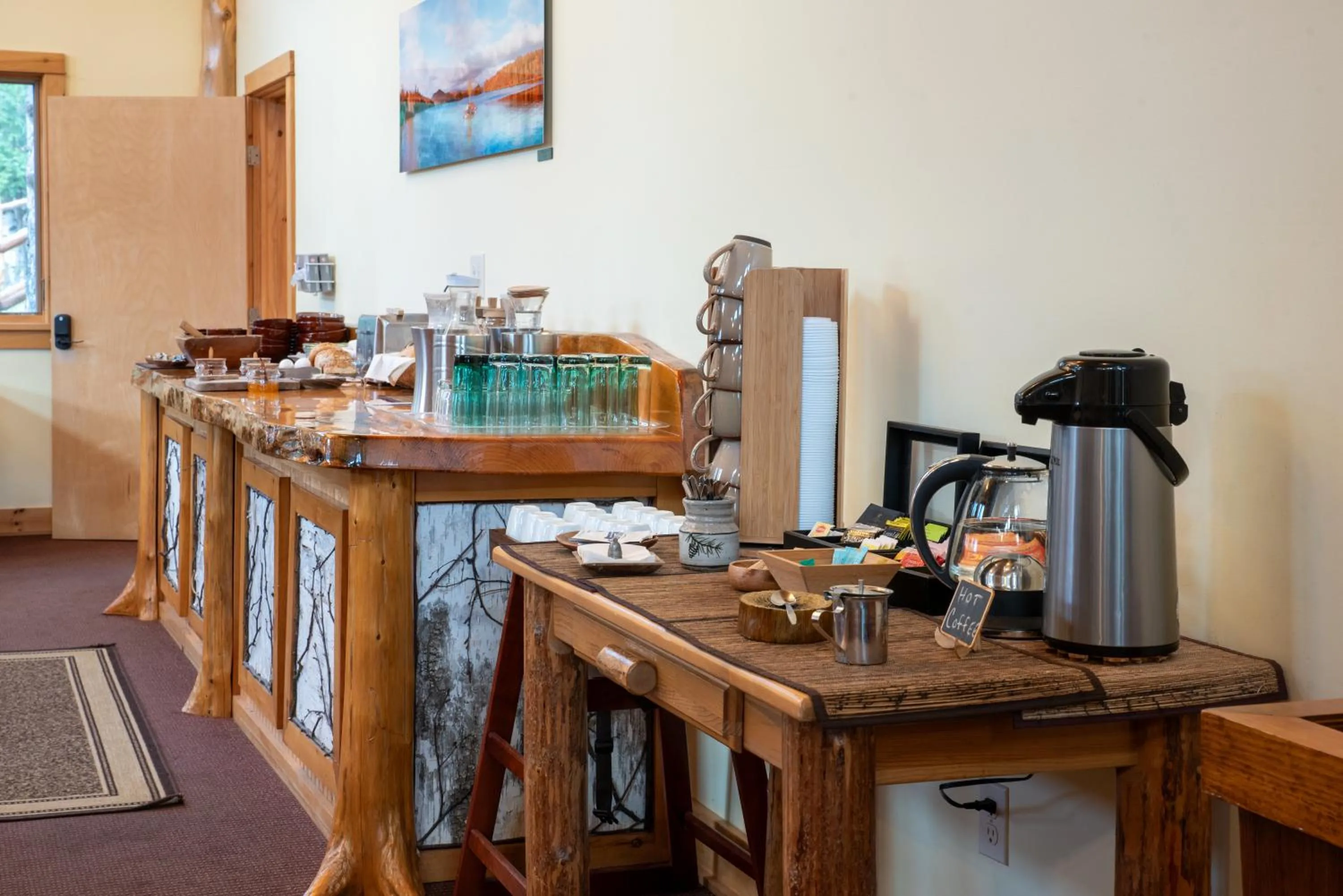 Coffee/tea facilities in Adirondack Spruce Lodge