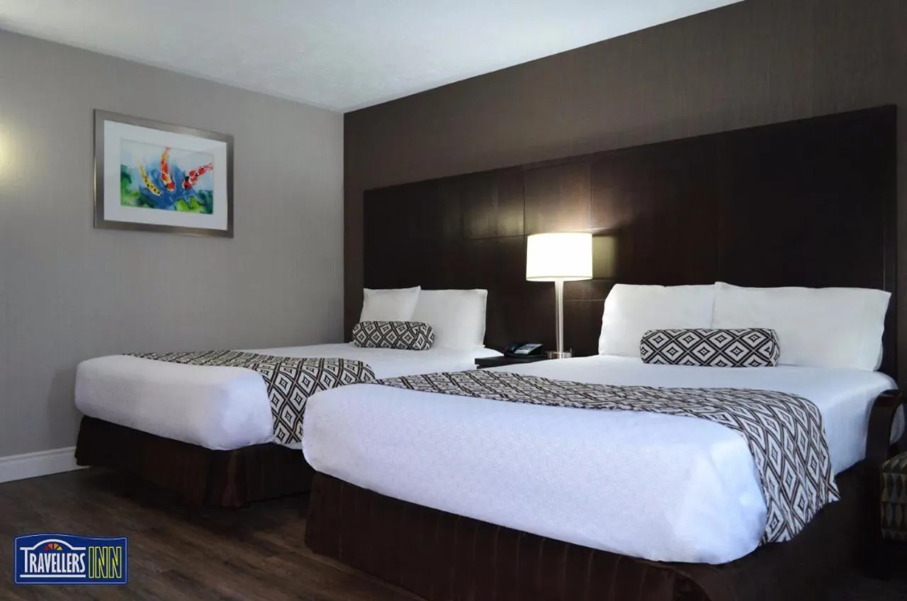 Bed in Travellers Inn