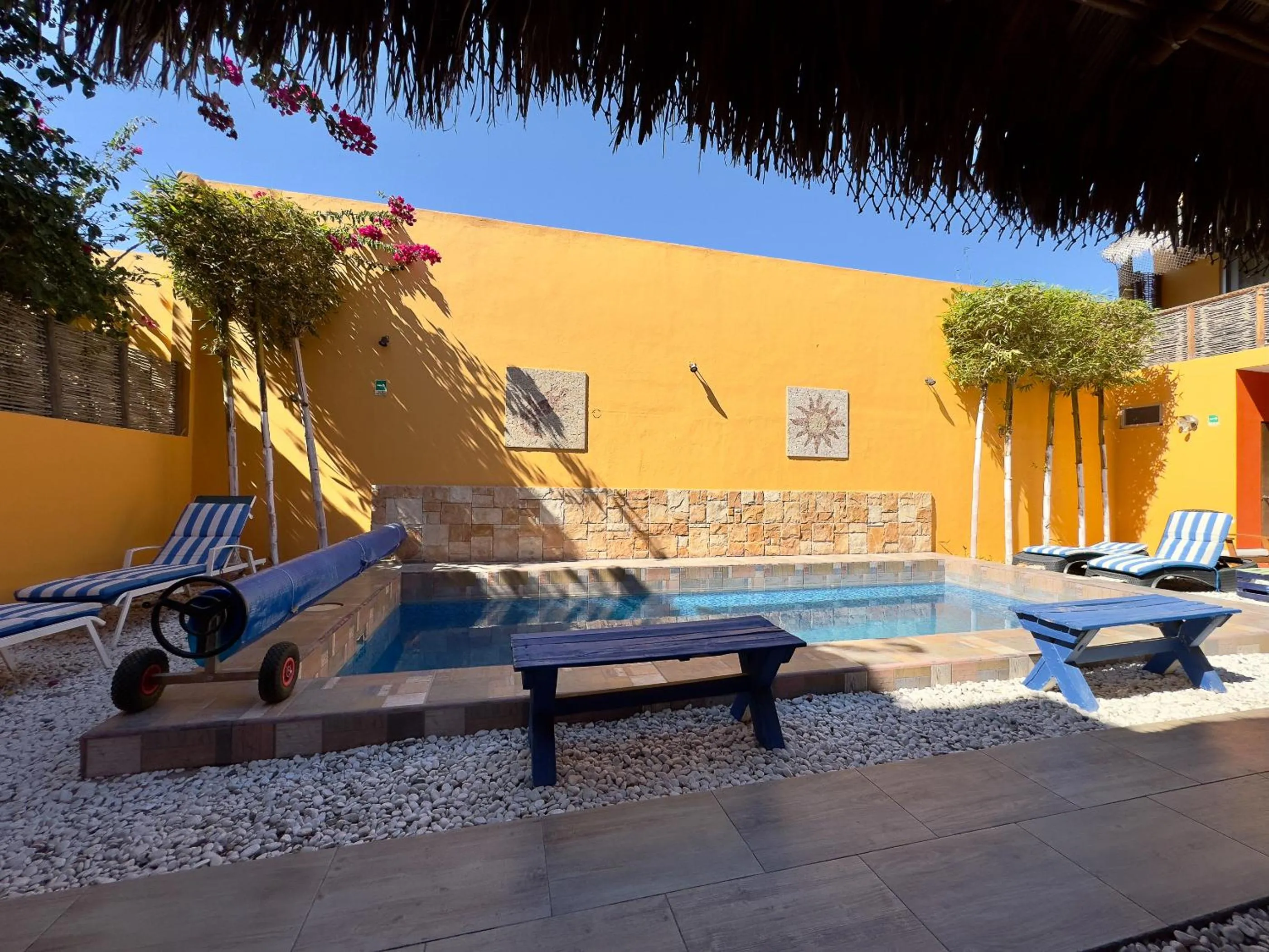 Swimming pool in Casa Juarez B&B