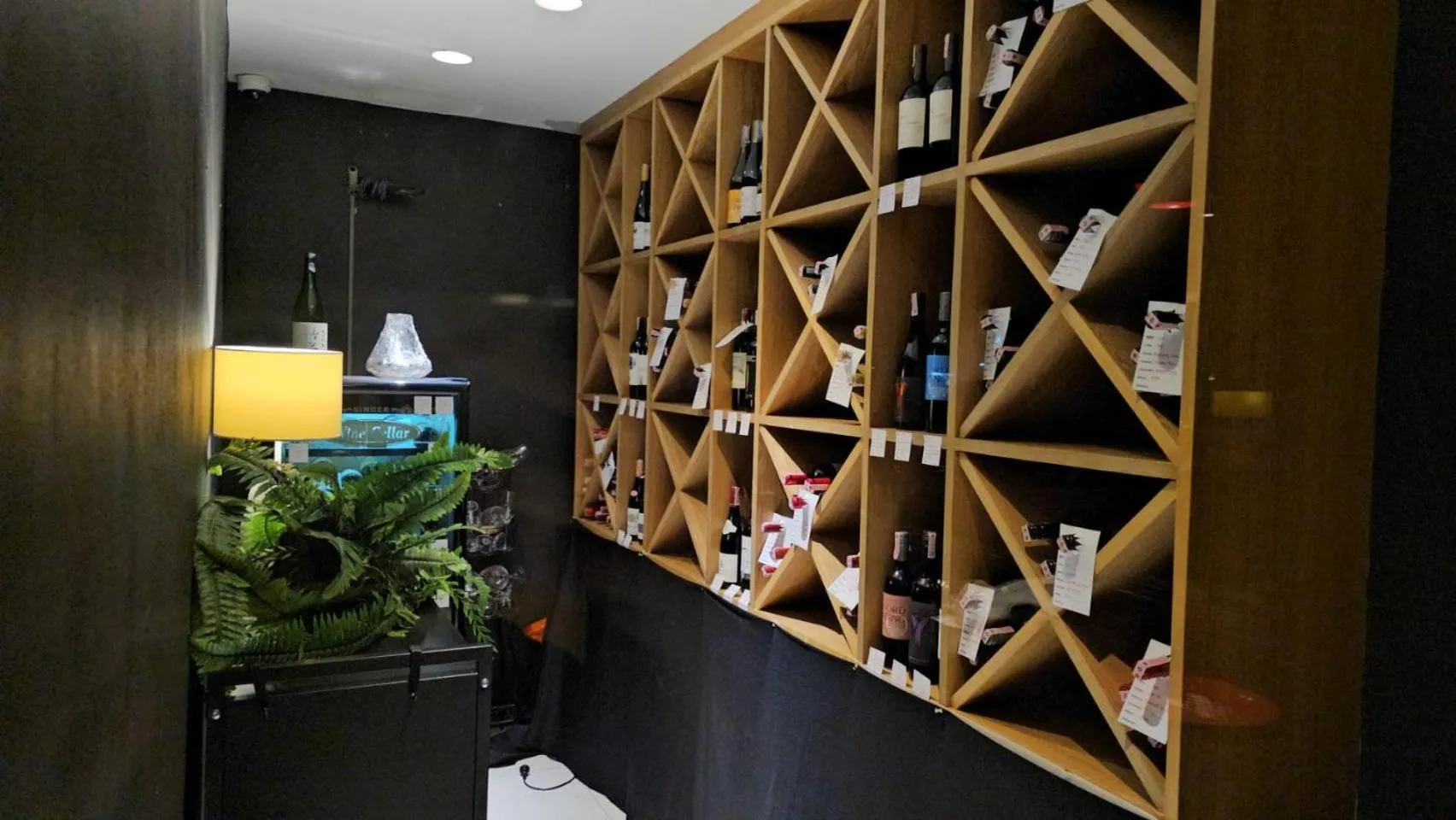 Restaurant/places to eat in Serenity Hotel and Spa Kabinburi