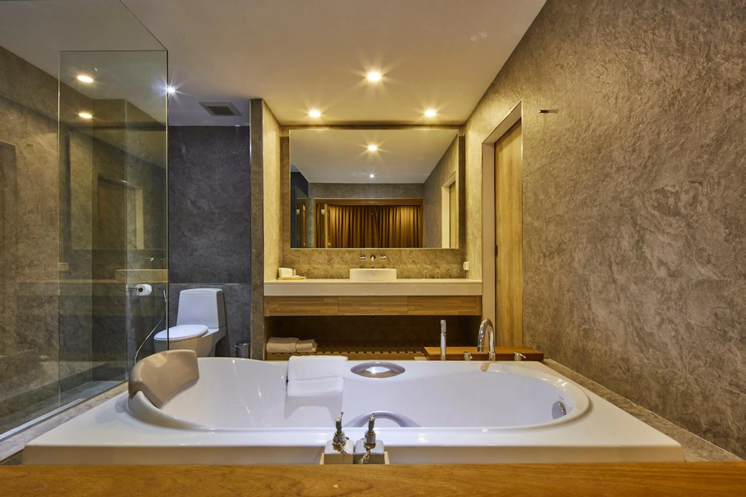 Bathroom in Serenity Hotel and Spa Kabinburi