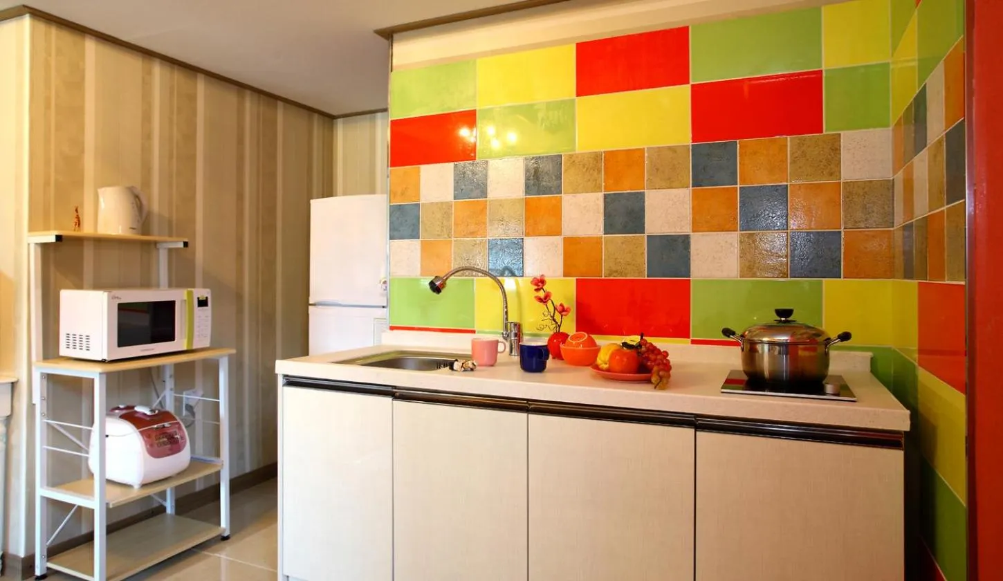 Kitchen or kitchenette in Bluesean Pension