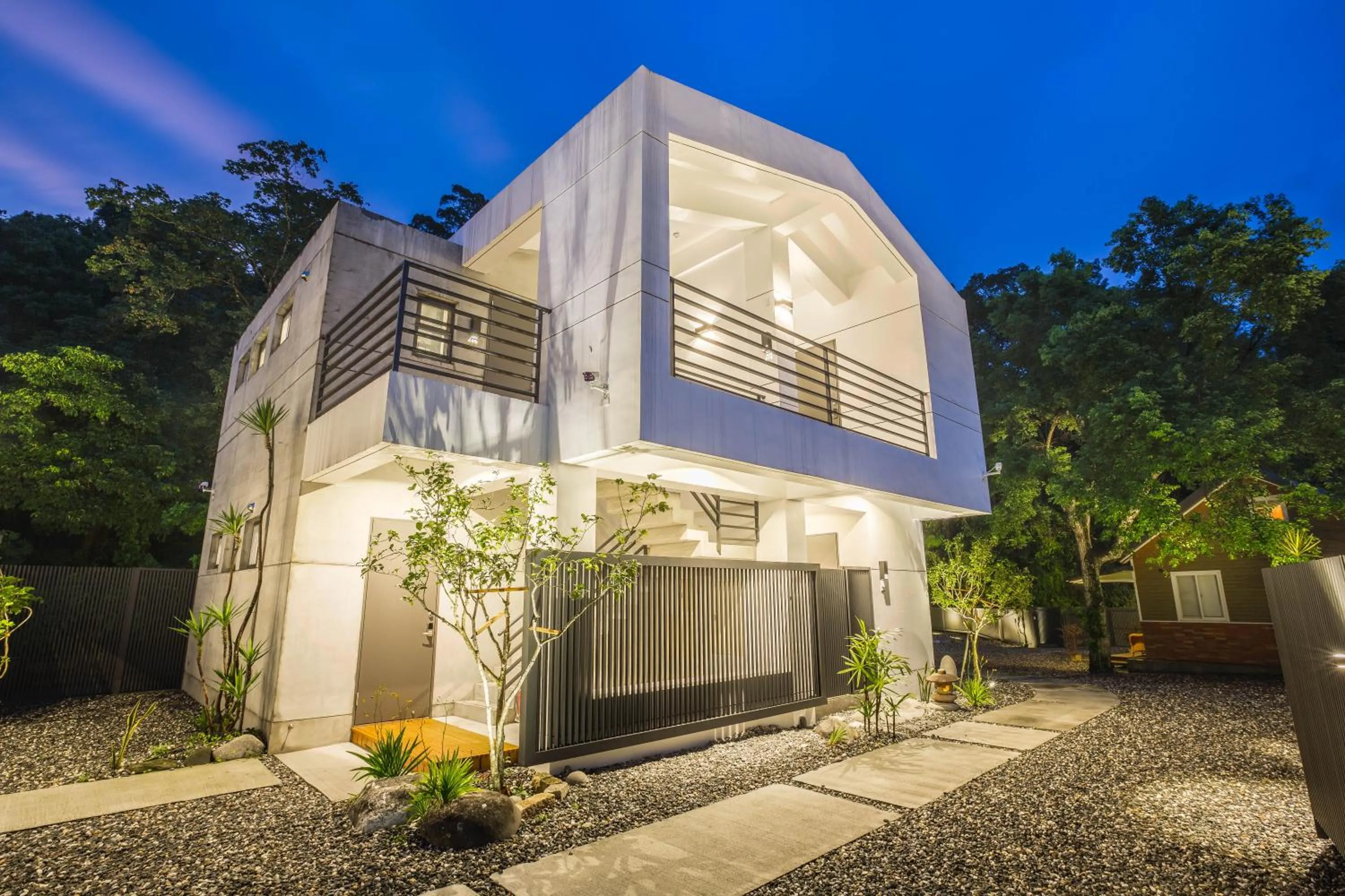 Property building in Ruisui Sunshine Hot Spring B&B