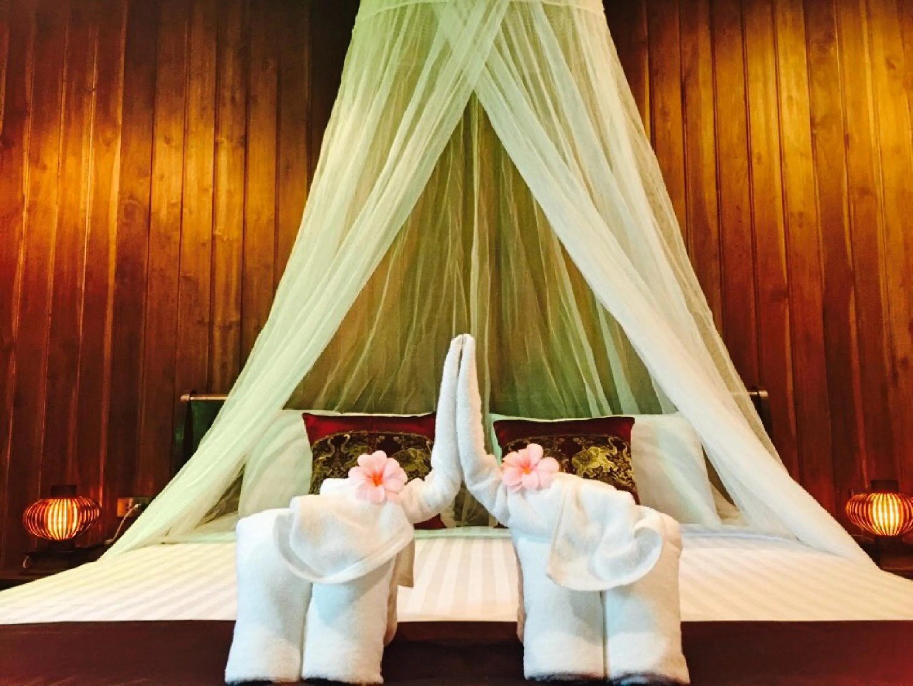 Photo of the whole room, Bed in Sawasdee Sukhothai Resort