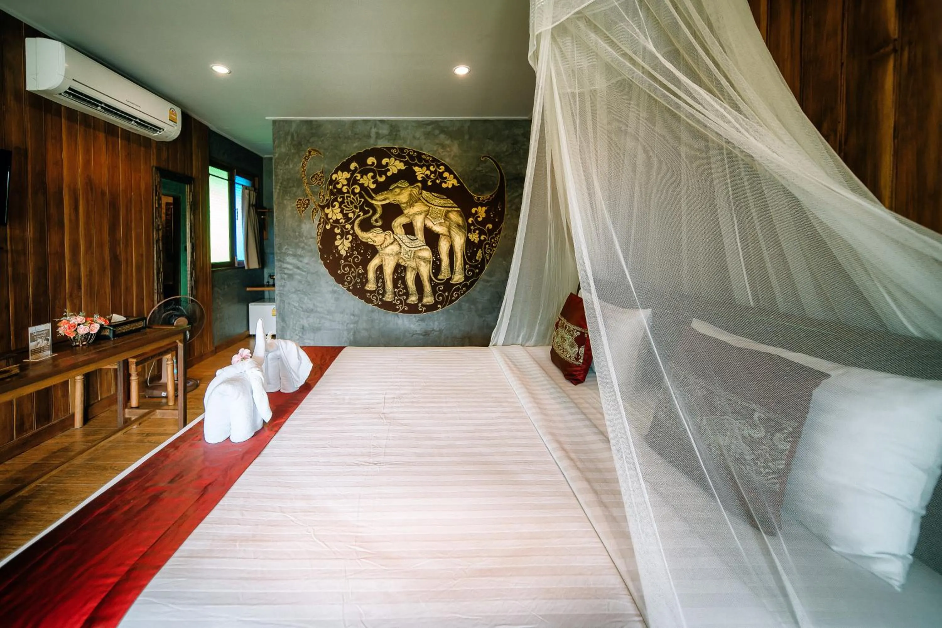 Photo of the whole room, Bed in Sawasdee Sukhothai Resort