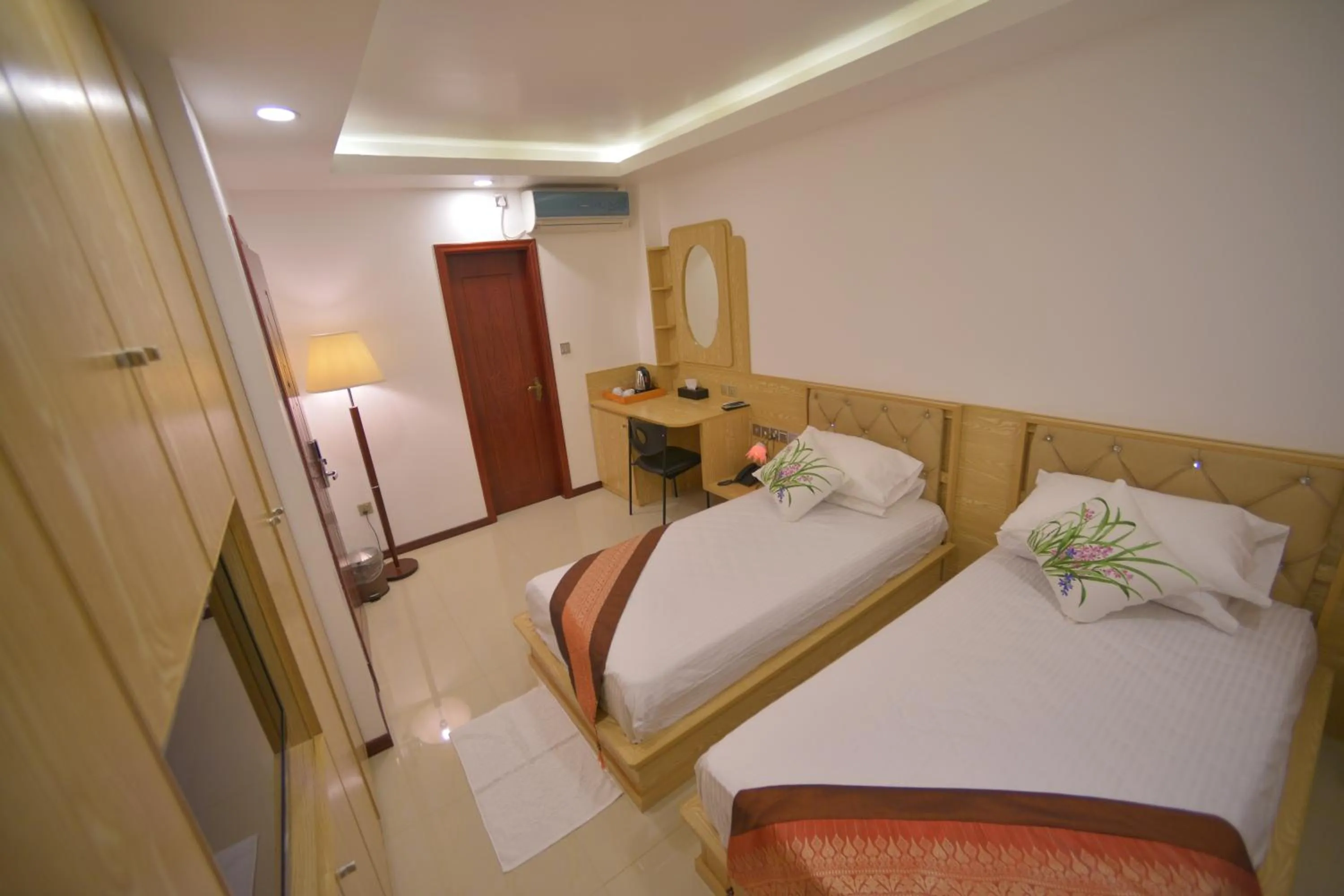 Bed in Hathaa Beach Maldives