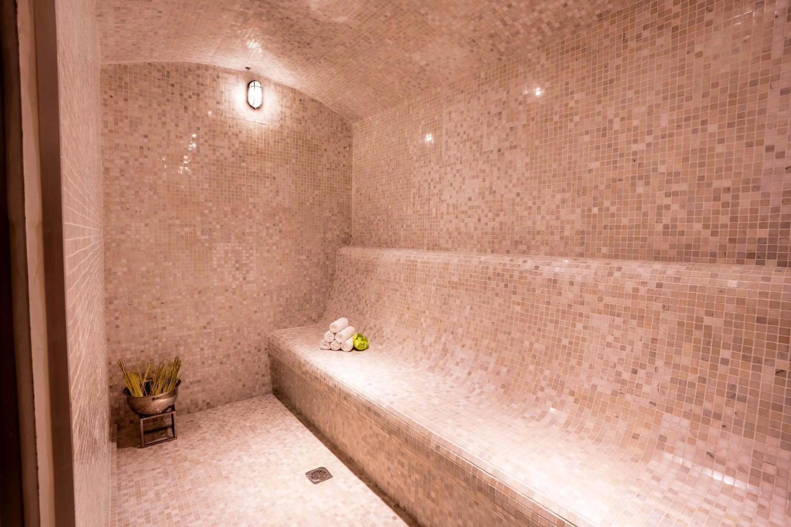 Sauna in The Malibu Hotel