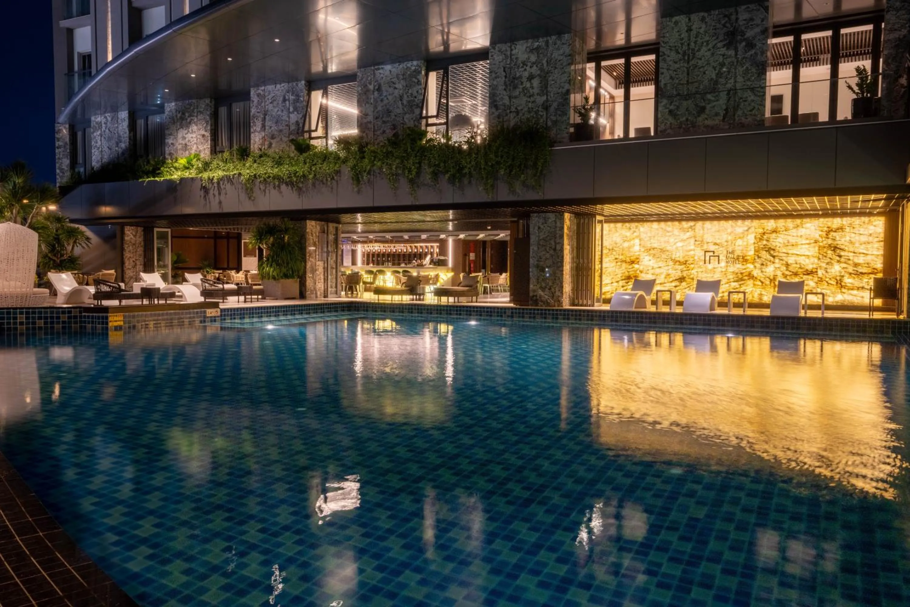 Swimming pool in The Malibu Hotel