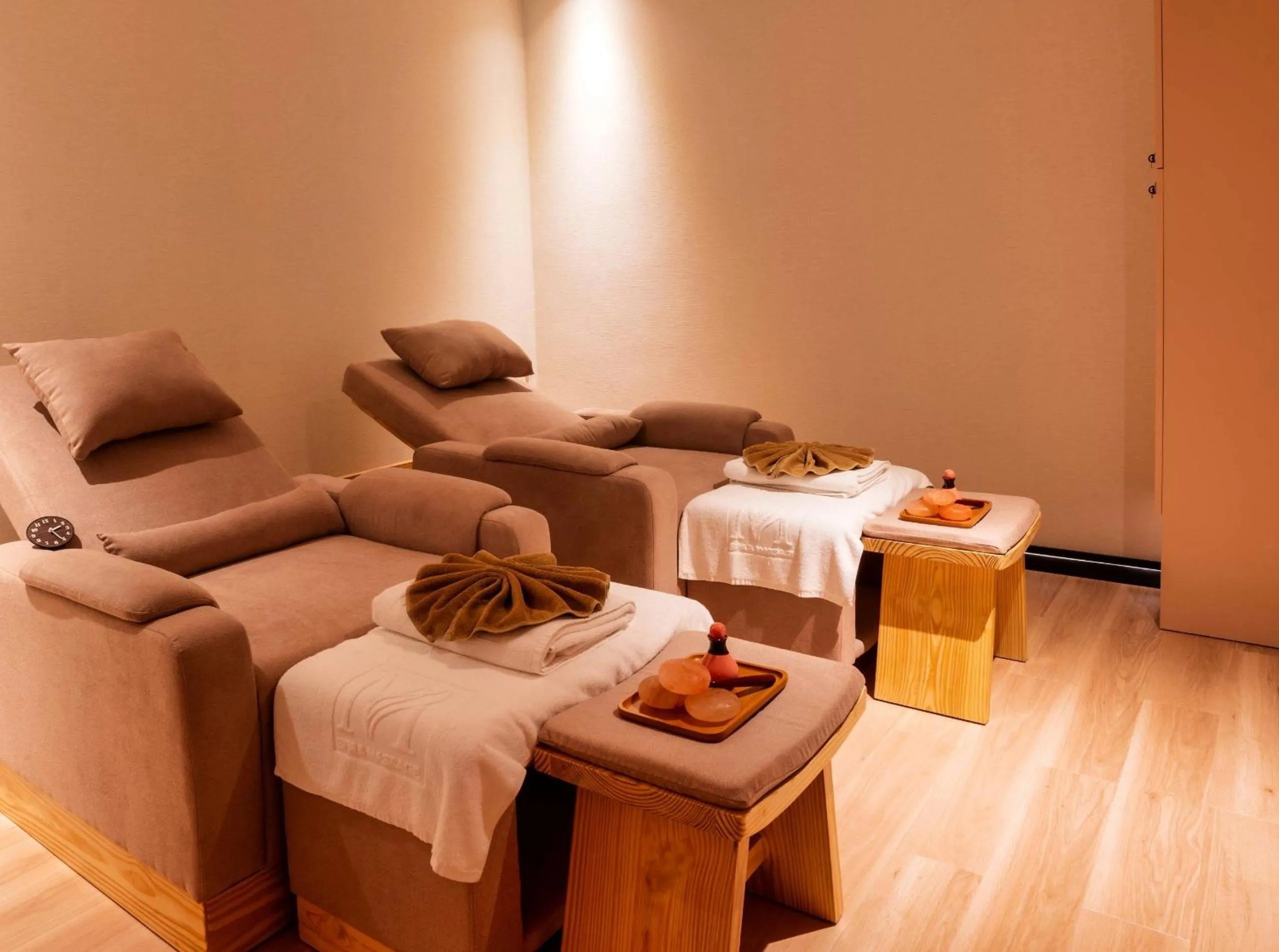 Massage in The Malibu Hotel