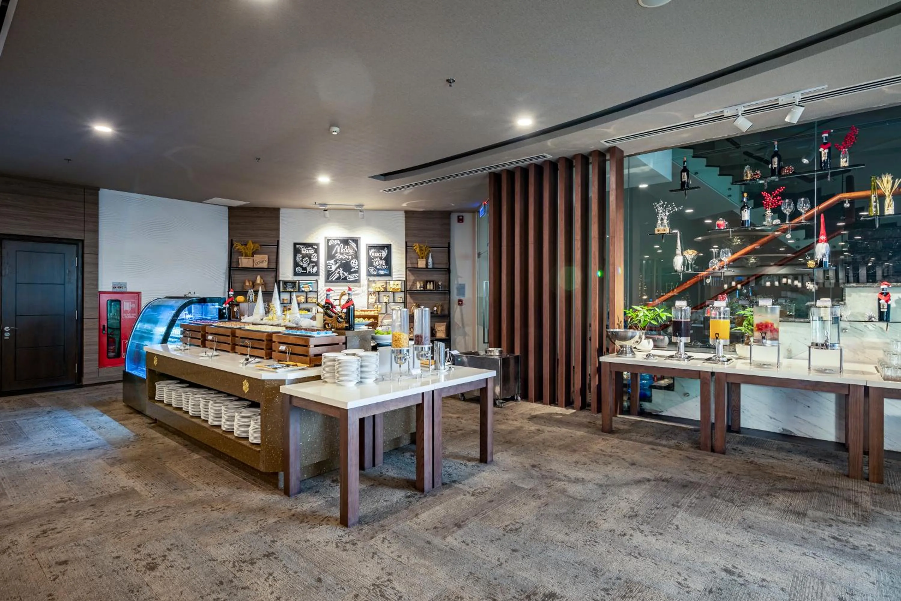 Food and drinks in The Malibu Hotel