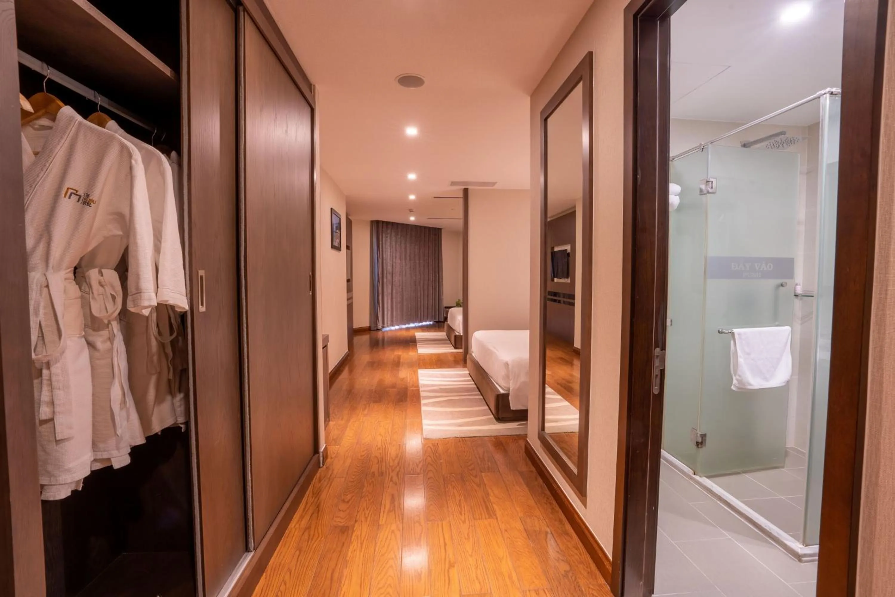 Bedroom in The Malibu Hotel