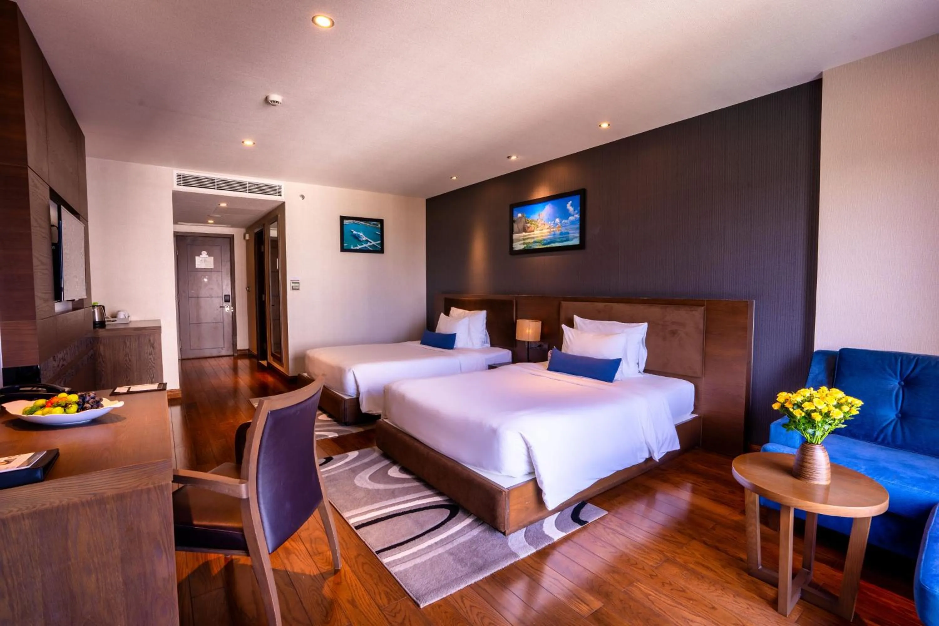 Bedroom, Bed in The Malibu Hotel