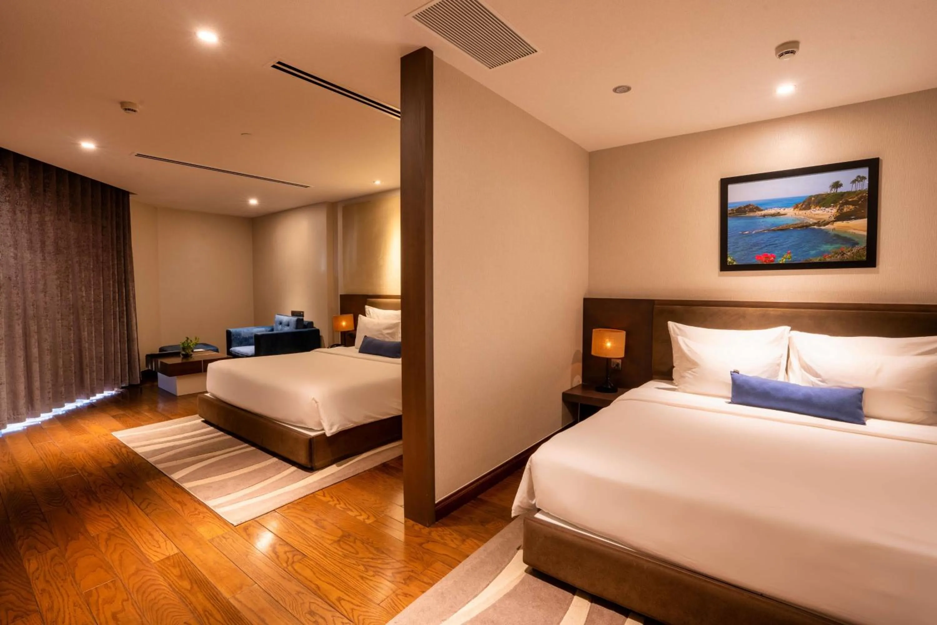 Bedroom, Bed in The Malibu Hotel