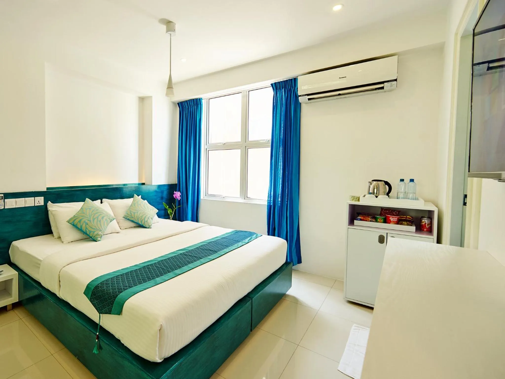 Bed in Planktons Beach