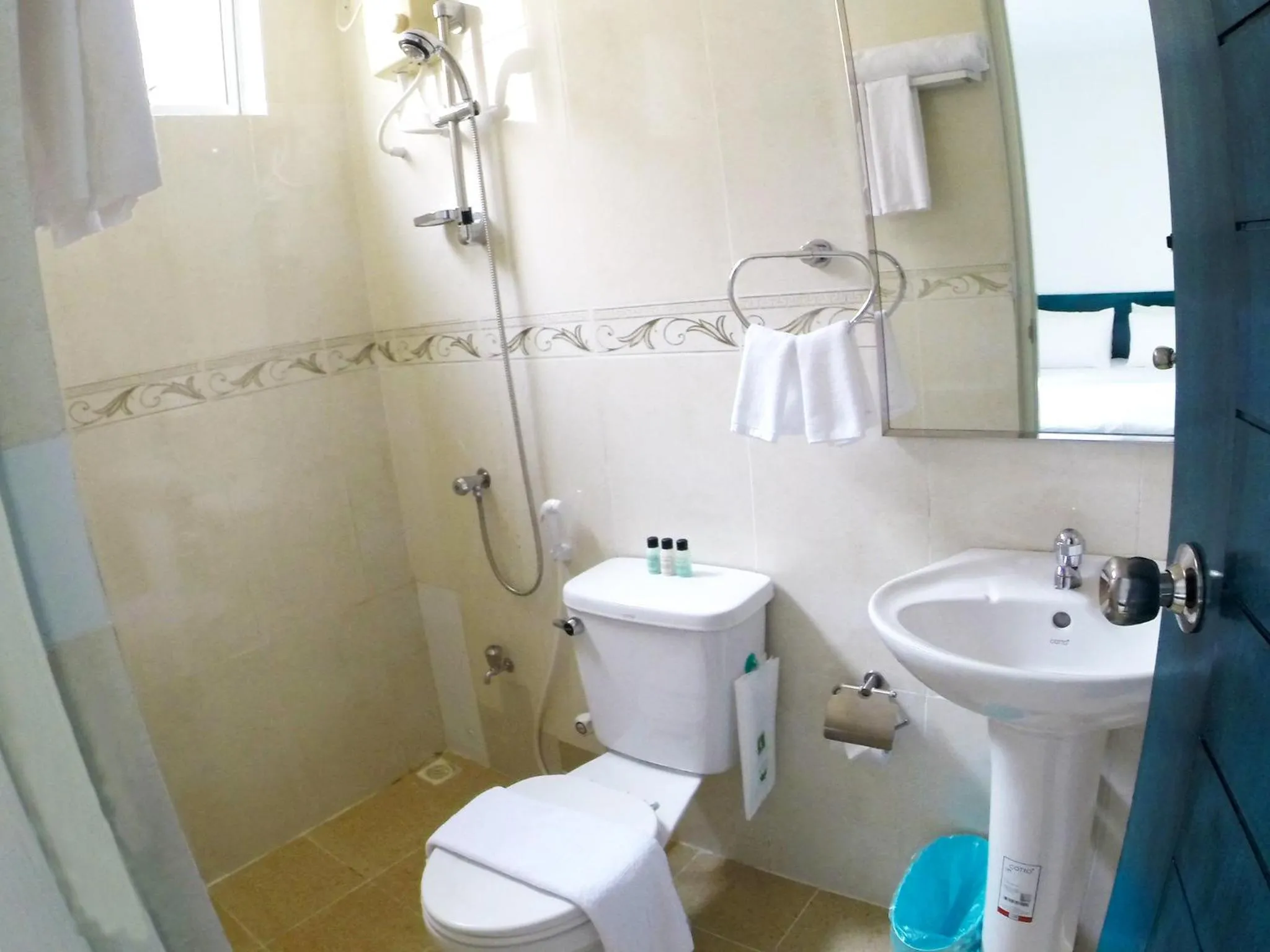 Bathroom in Planktons Beach