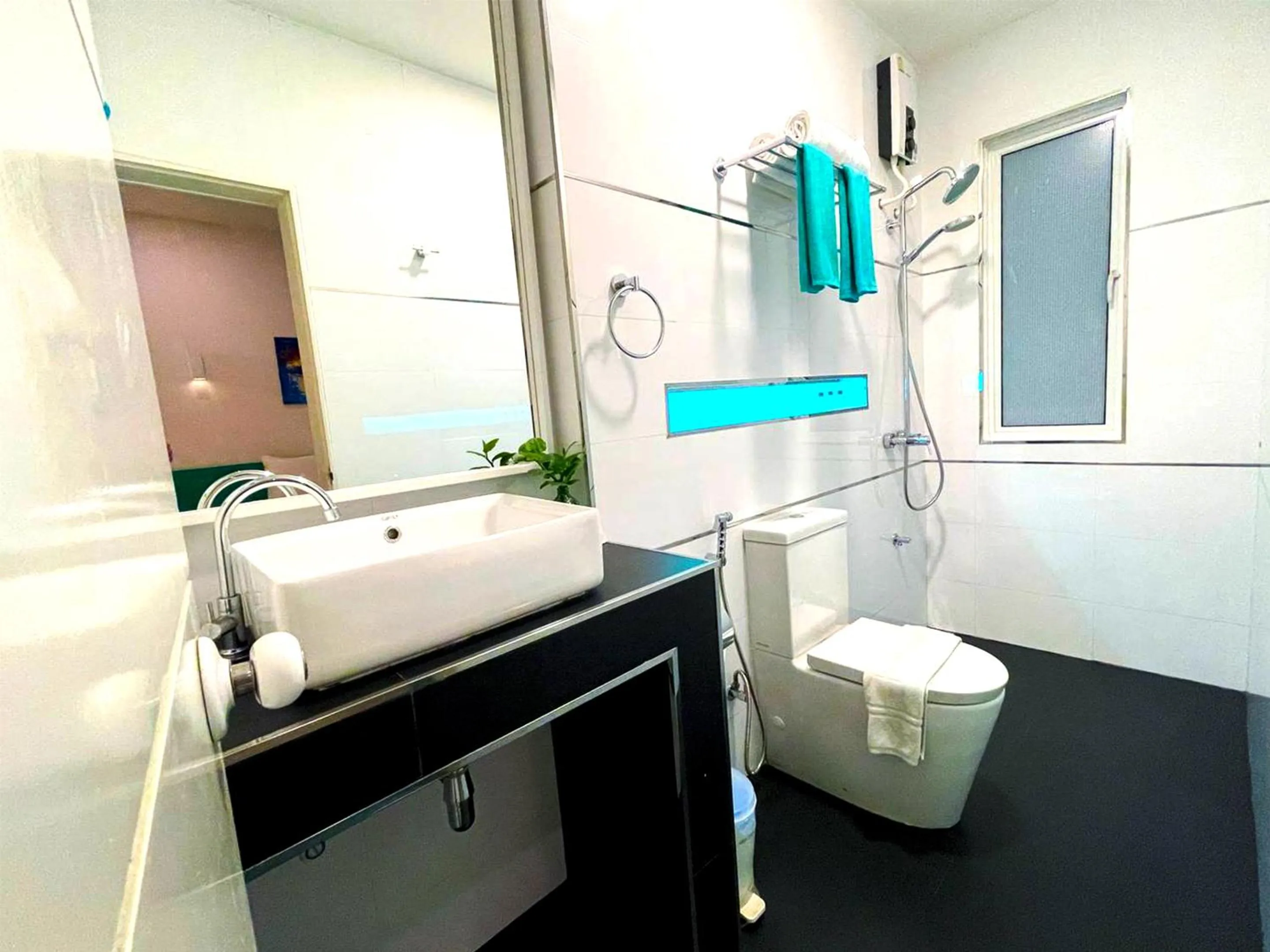 Bathroom in Planktons Beach