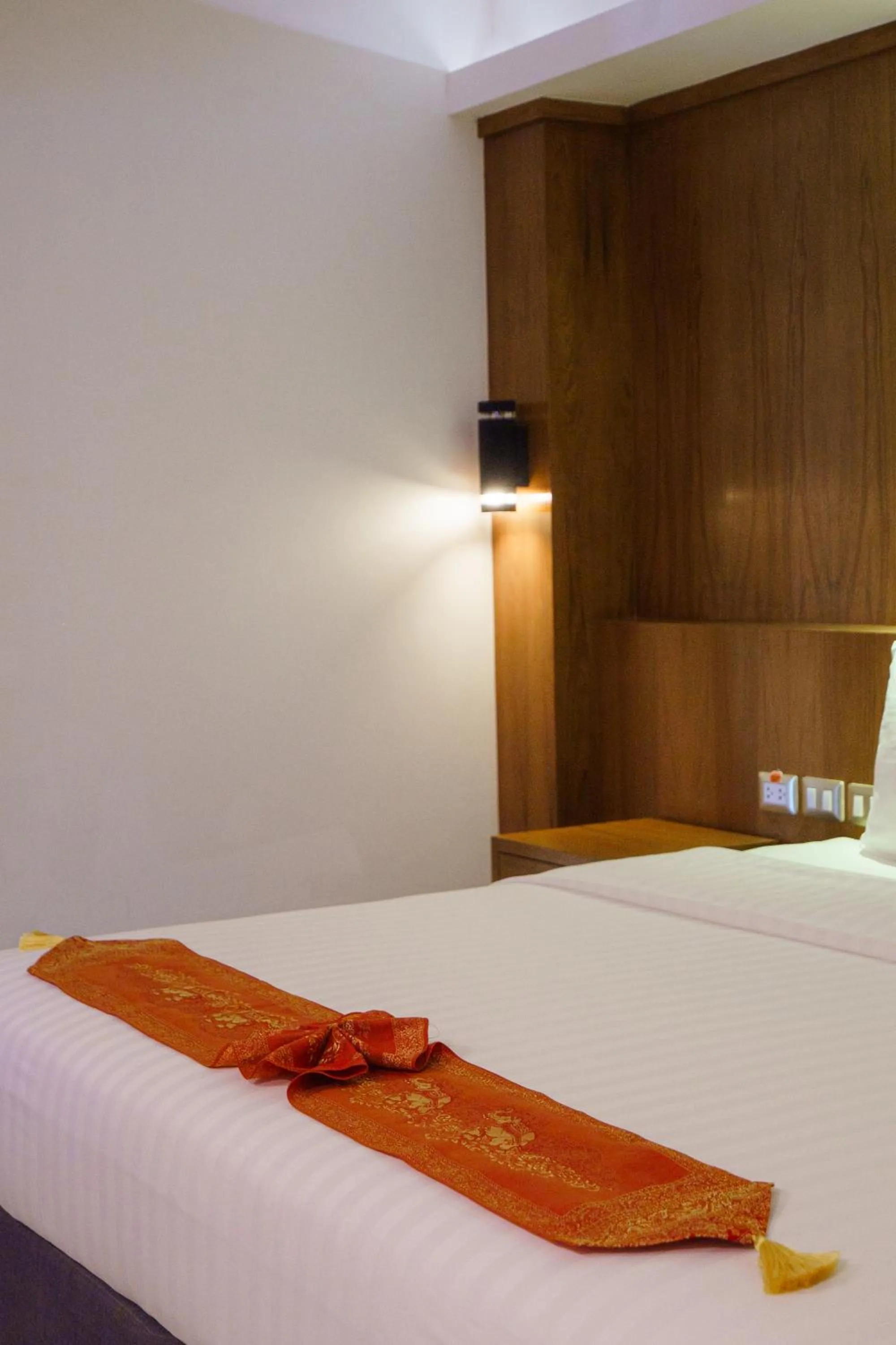 Bed in Chabana Kamala Hotel